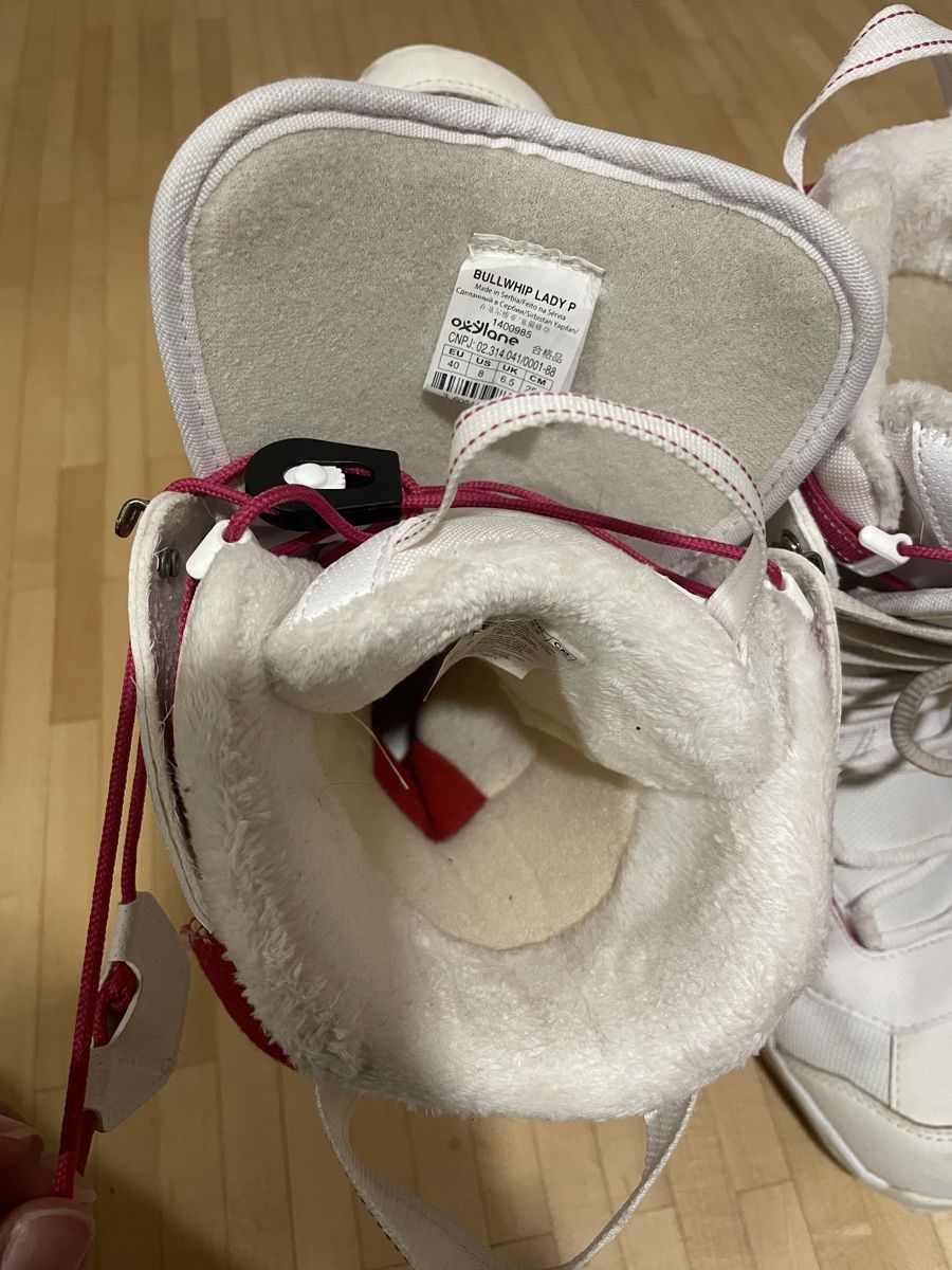 Decathlon Scarpe da donna: Snowboard boots size EU40 – Usato da Horgen venduto da car_tx5t 3