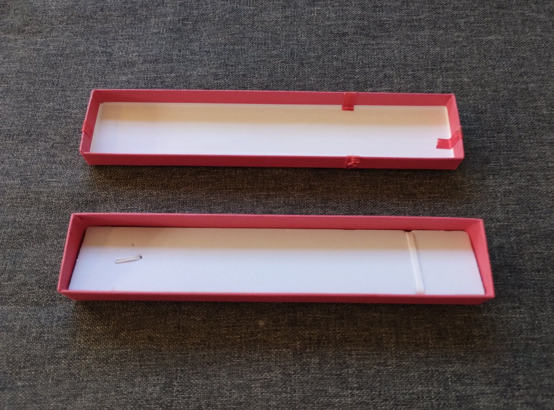 Sonstige Dekorationen & Accessoires: 24x Halsbandschachtel mit Schleife Schmetterling – Neu und originalverpackt aus Lausanne von WATCH-WORLD 2