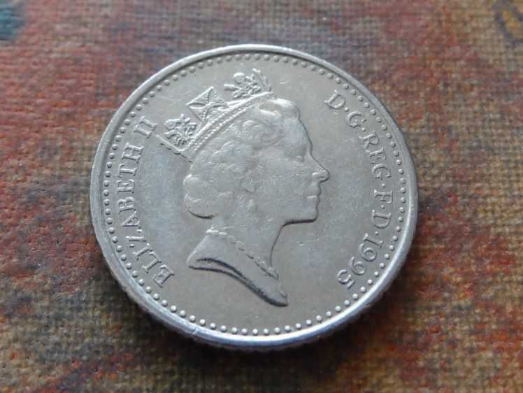 Alle Münzen: ROYAUME-UNI  5 Pence  1995 – Gebraucht aus Romanel-sur-Lausanne von Swift13