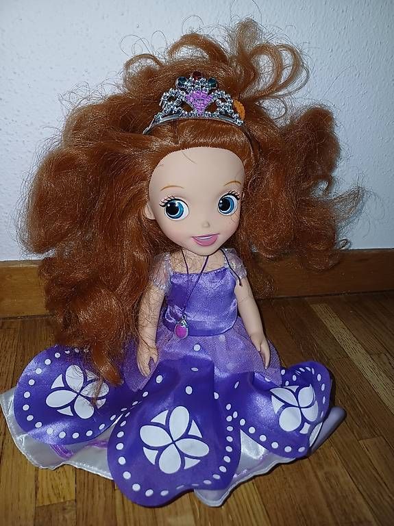 Poupées: Poupée princesse sofia  – D'occasion à Lausanne par RUBY.1990