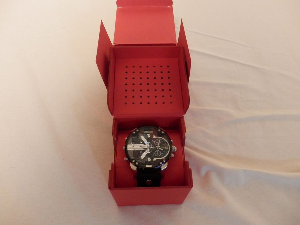 Diesel Herrenuhr Big Daddy Chronograph DZ7313 mit Box 2