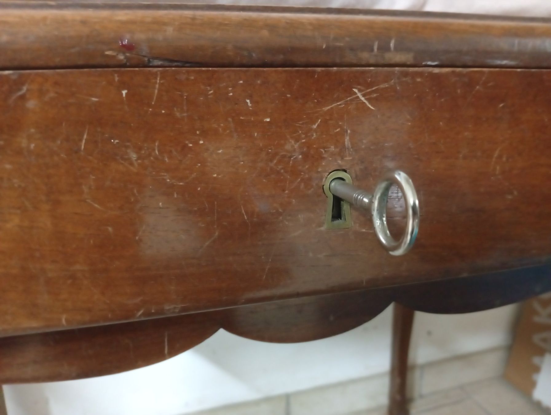 Tische: Ancienne table – Gebraucht aus Alle von Rissor 6