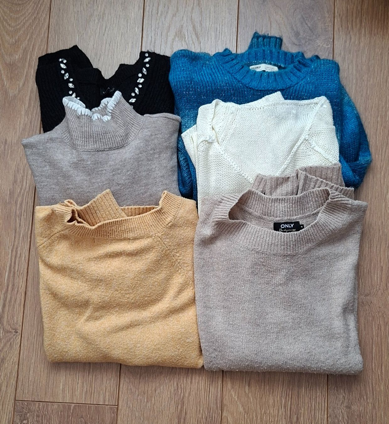Pulls & Sweat-shirts: 6 Damenpullover  Grösse M-L – D'occasion à Möhlin par teddybaer8