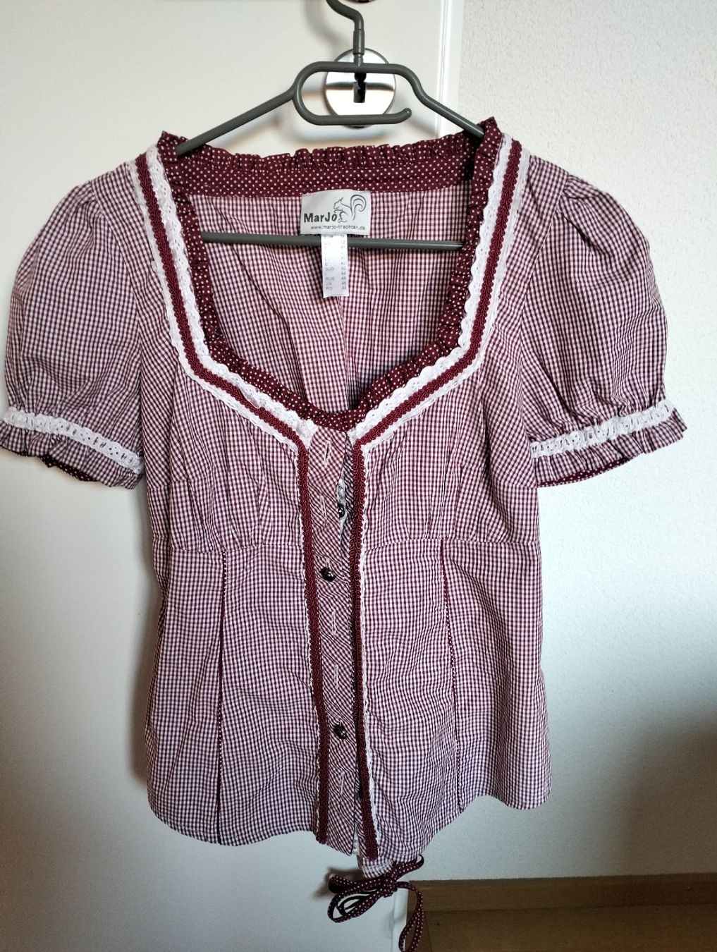Camicette: Oktoberfest Bluse – Nuovo (secondo la descrizione) da Gommiswald venduto da ram_xqt8