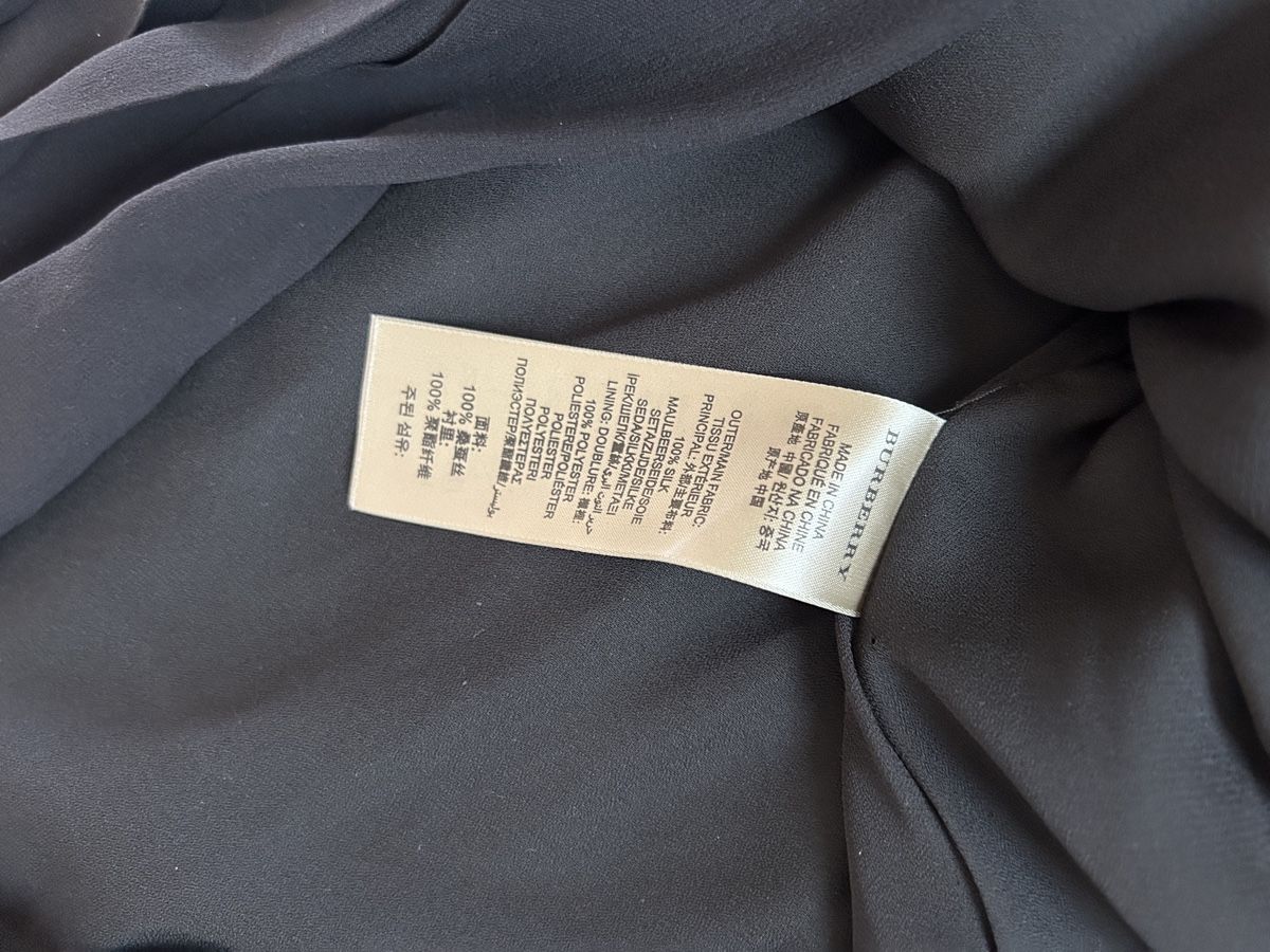 Burberry Vestiti: Burberry Brit Seiden Kleid Schwarz S – Usato da Zürich venduto da ell_v7k7 6