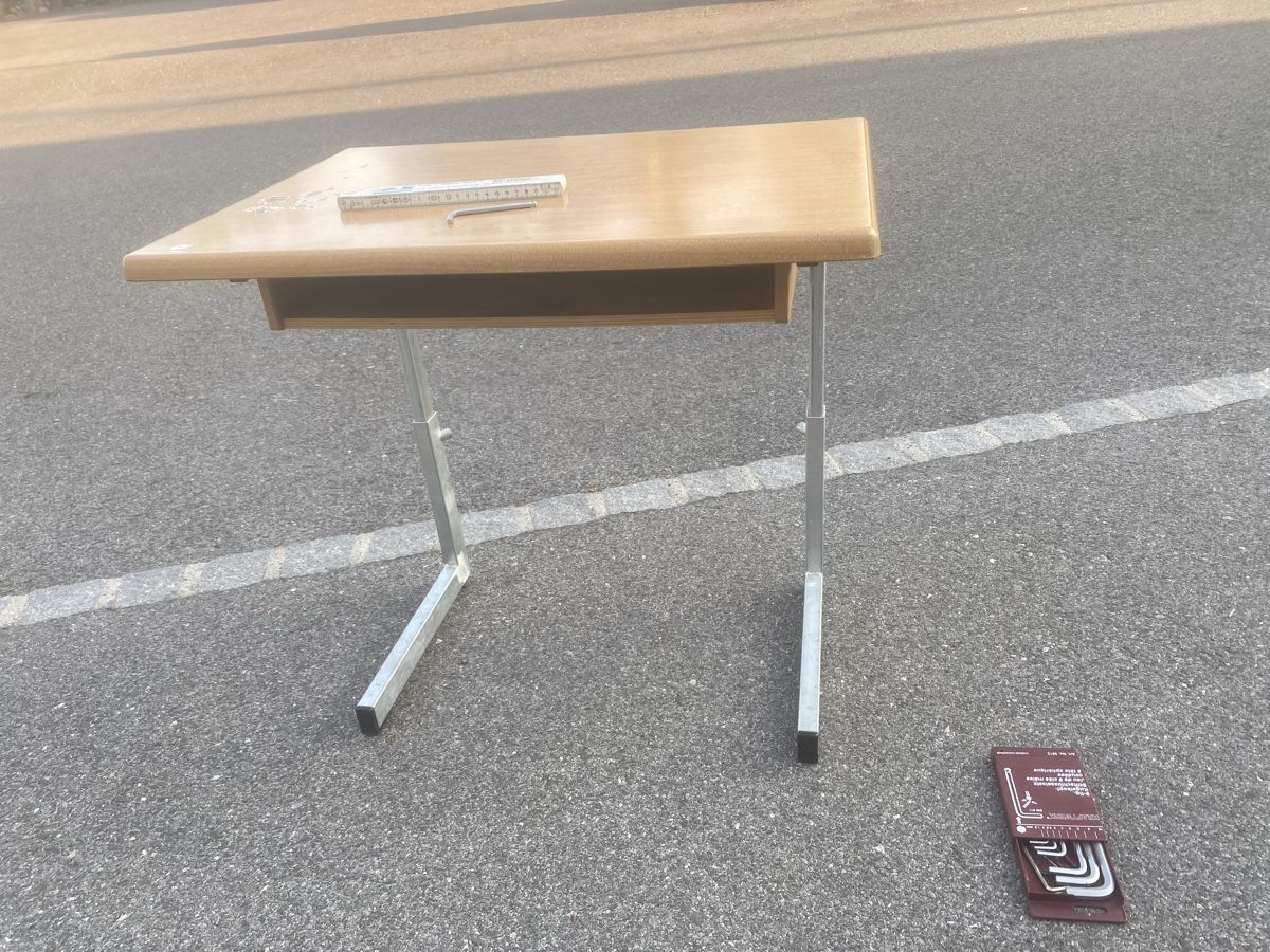 Scrivanie: Table d’école vintage  – Usato da Concise venduto da collinet.1426 5
