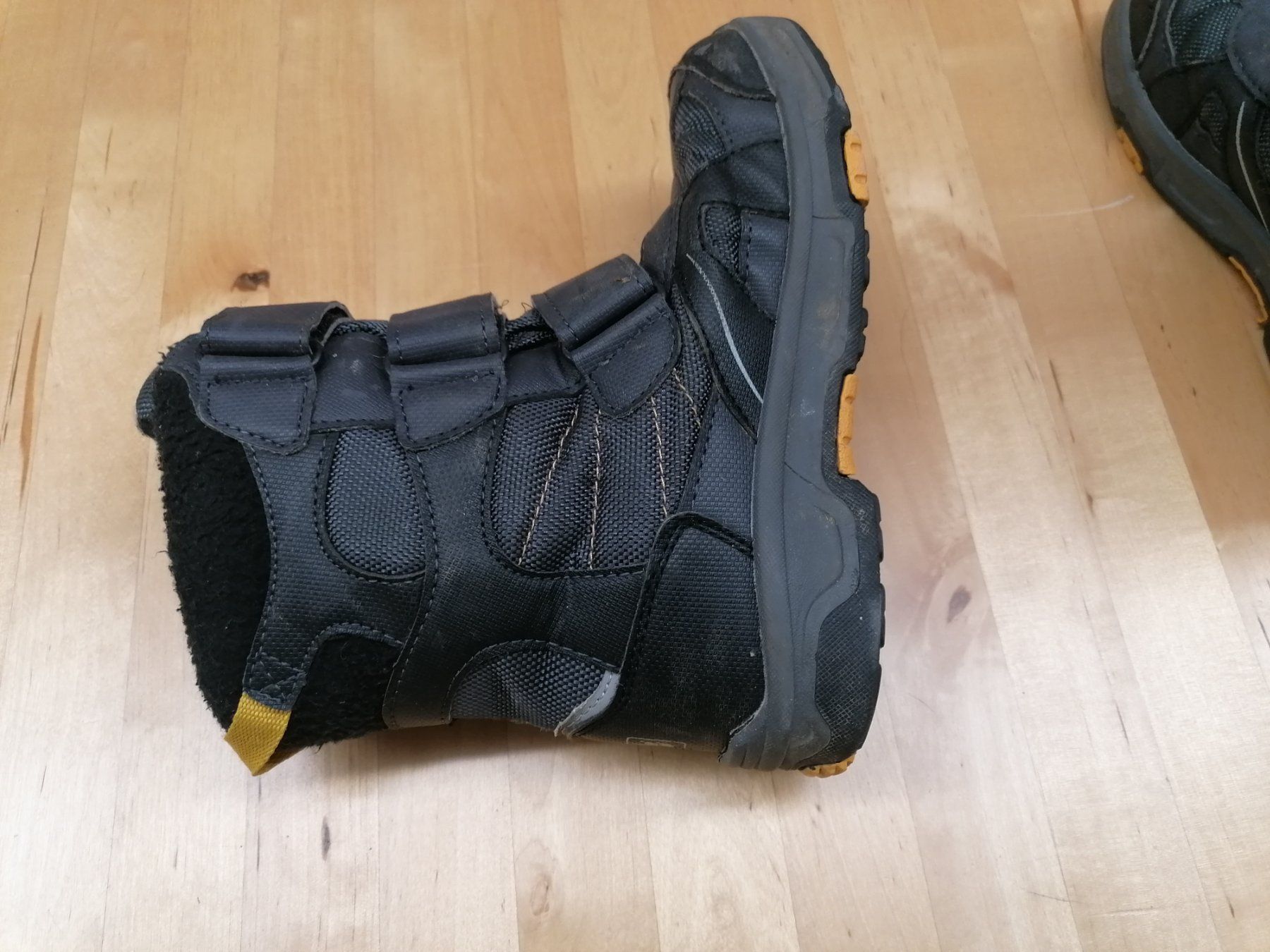 Jack Wolfskin Scarpe da uomo: Jack Wolfskin Winterschuhe Gr. 34, Top Zustand – Usato da Müllheim Dorf venduto da florita01 7