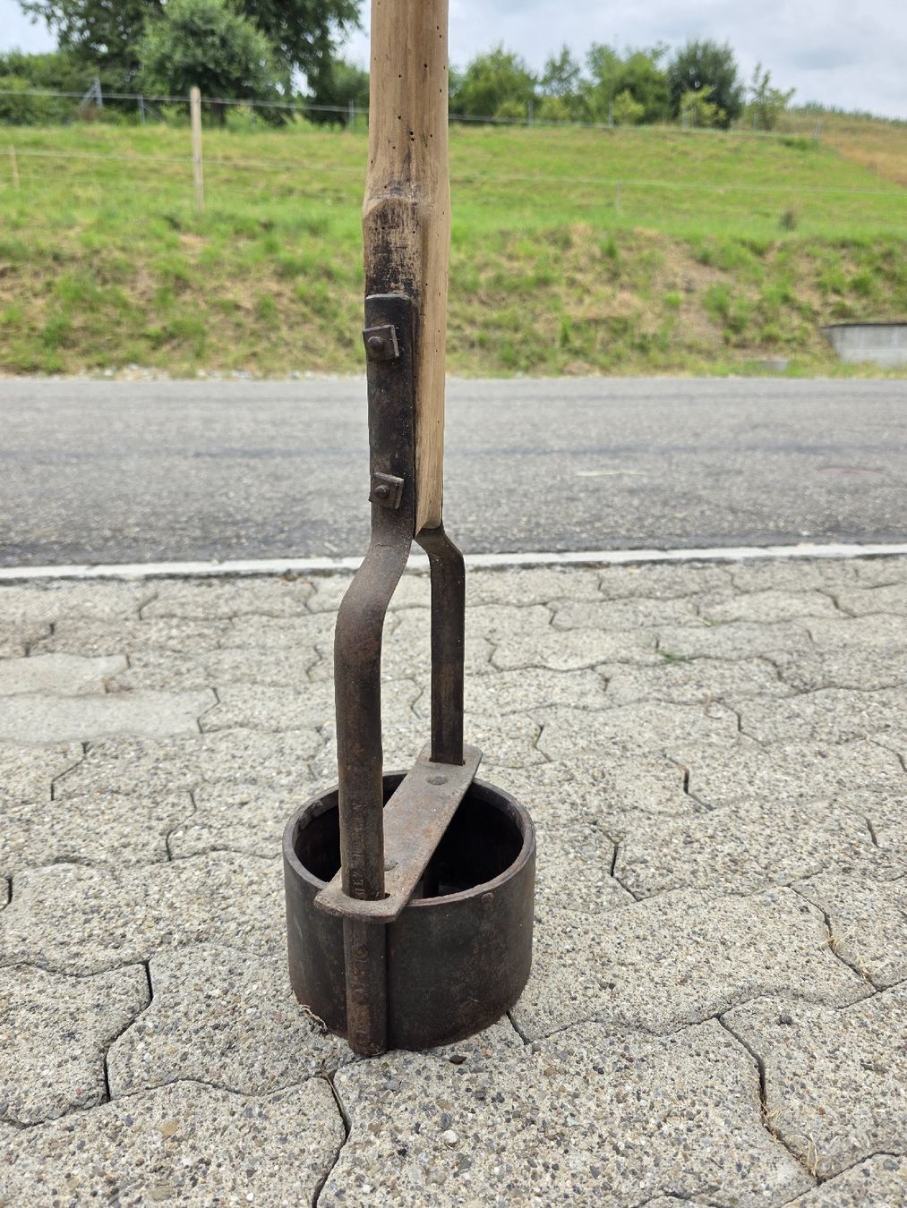 Tous les outils: Antiker Setzlingausstecher / Torfspaten – D'occasion à Uster par Cruleye 3