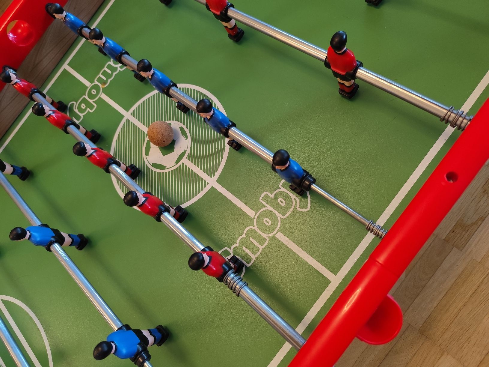 Spiele: Töggeli-/Fussbalkasten – Gebraucht aus Zürich von aatm 1