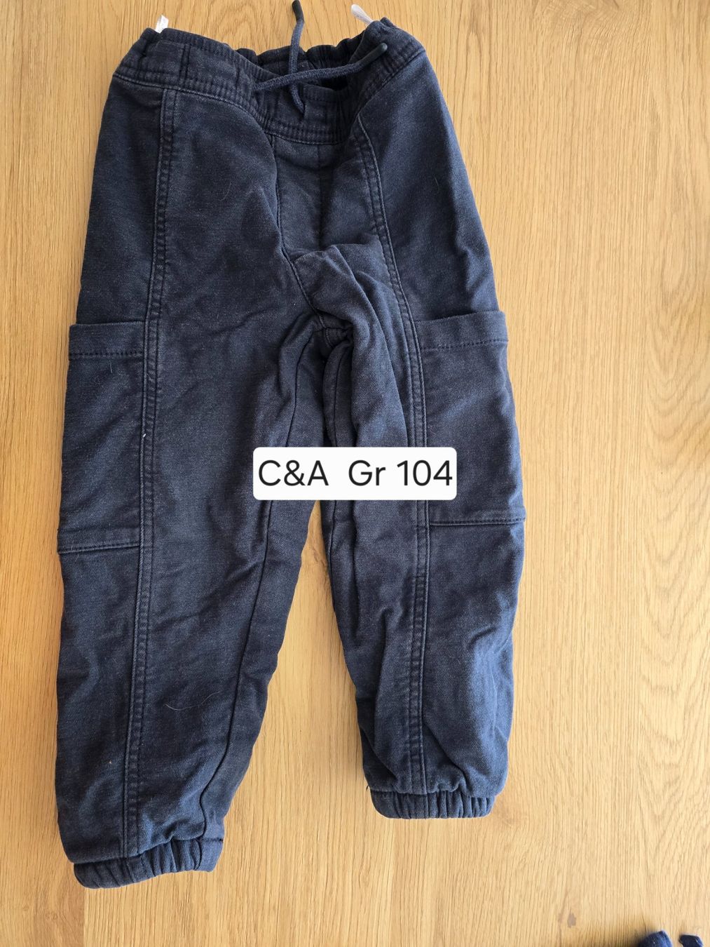 C&A Pantaloni: Gefütterte Hose Gr 104 – Usato da Uetendorf venduto da baumstamm3