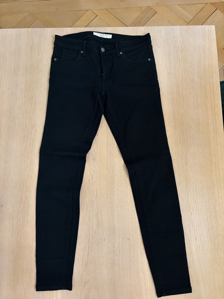 Jeans: Burrbery Brit Jeans Schwarz 31 – Usato da Triesen venduto da giu_f78m