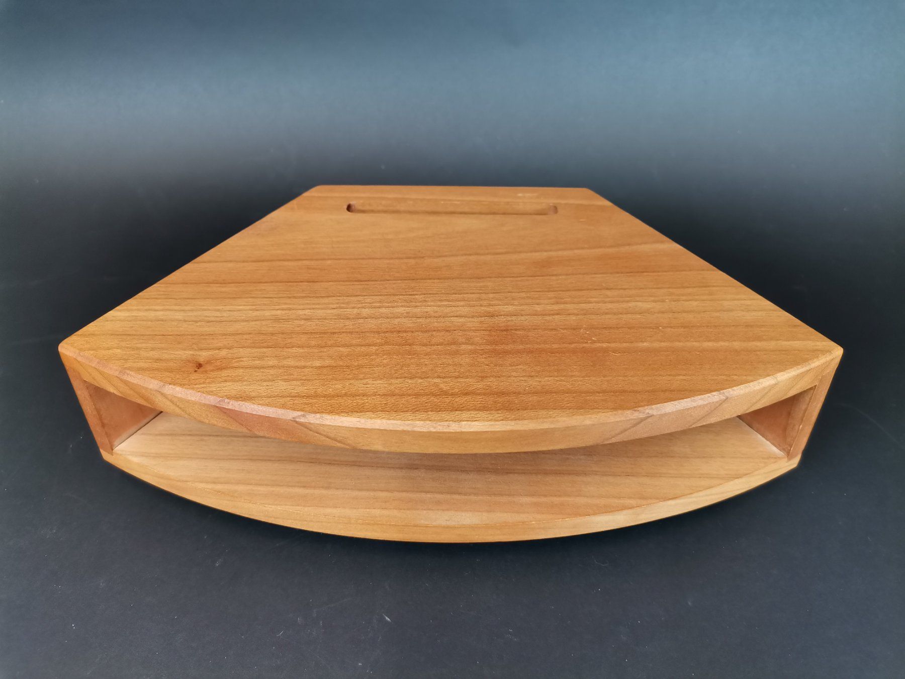 Casse acustiche: SMARTPHONE-LAUTSPRECHERHALTER aus Holz, Hand Made – Usato da Schaffhausen venduto da Restwert_SH