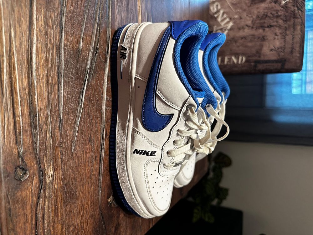 Nike Air Force 1 bianche blu come nuove Kaufen auf Ricardo