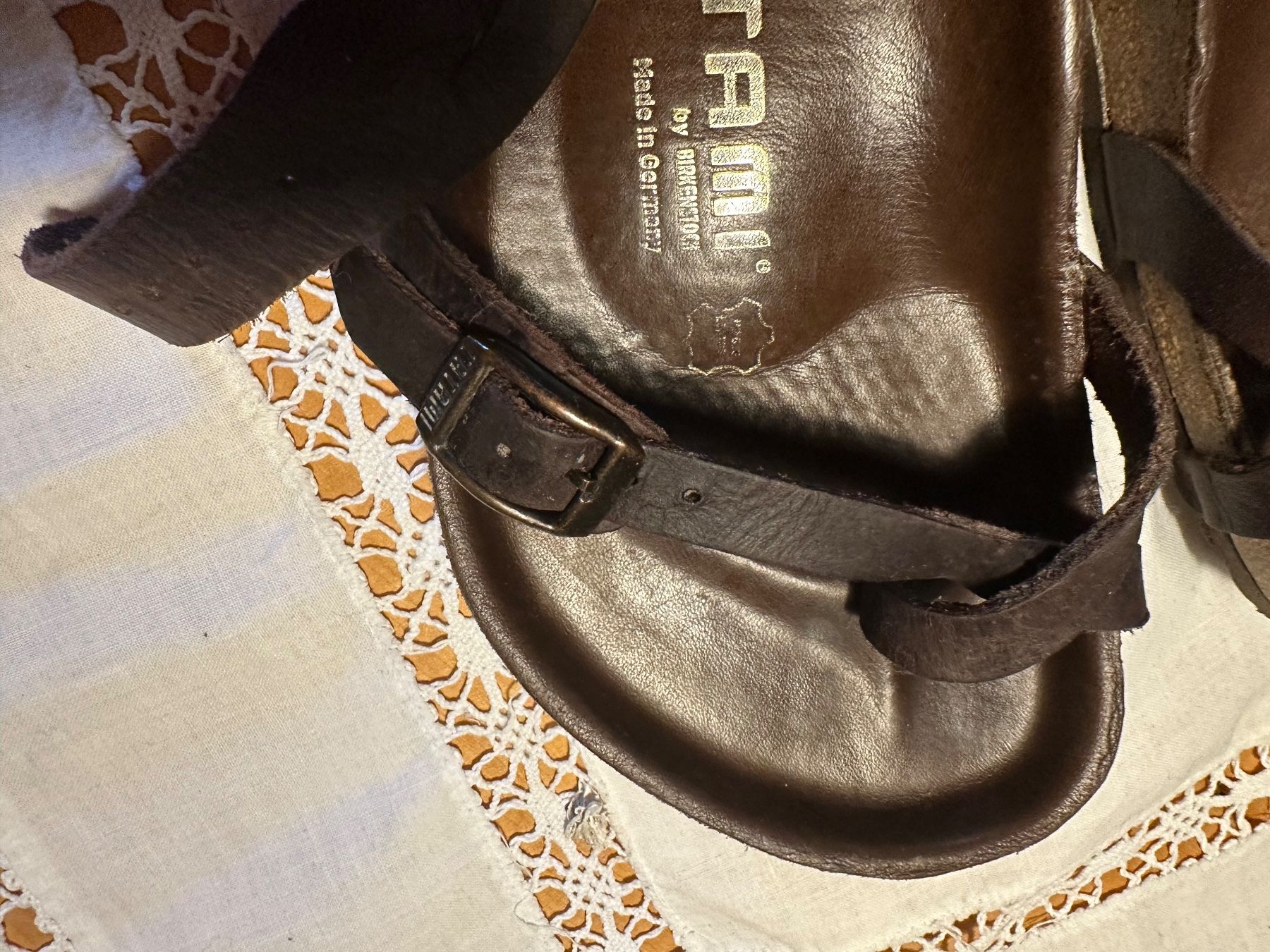 Birkenstock Scarpe da donna: Tatami bei Birkenstock – Usato da Sta. Maria V. M. venduto da perpeline 1