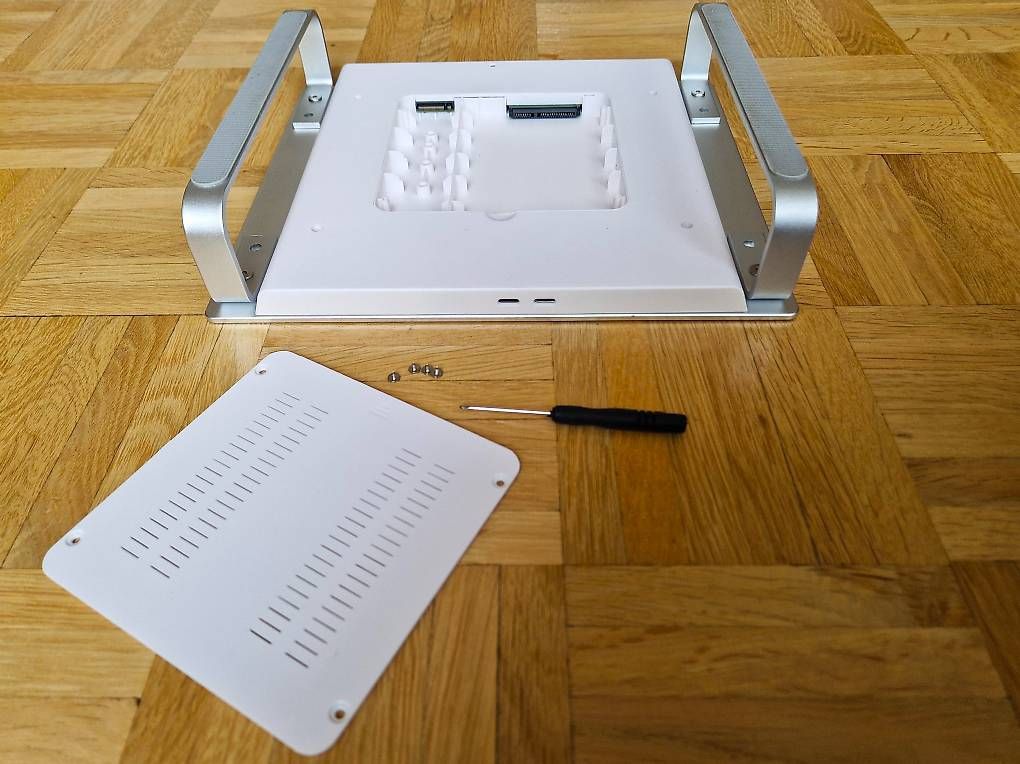 Bildschirmhalterung: Support d'écran Colorii - 8 ports – Gebraucht aus Genève von T_O 3