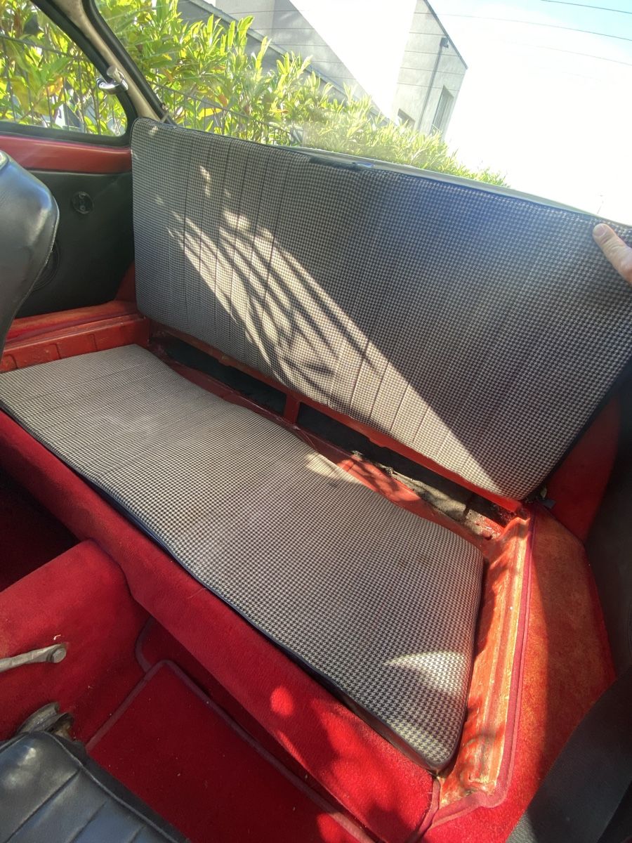 Karmann Automobili: Volkswagen Karmann Ghia 1970 rouge – Usato da Bulle venduto da Caba77 6