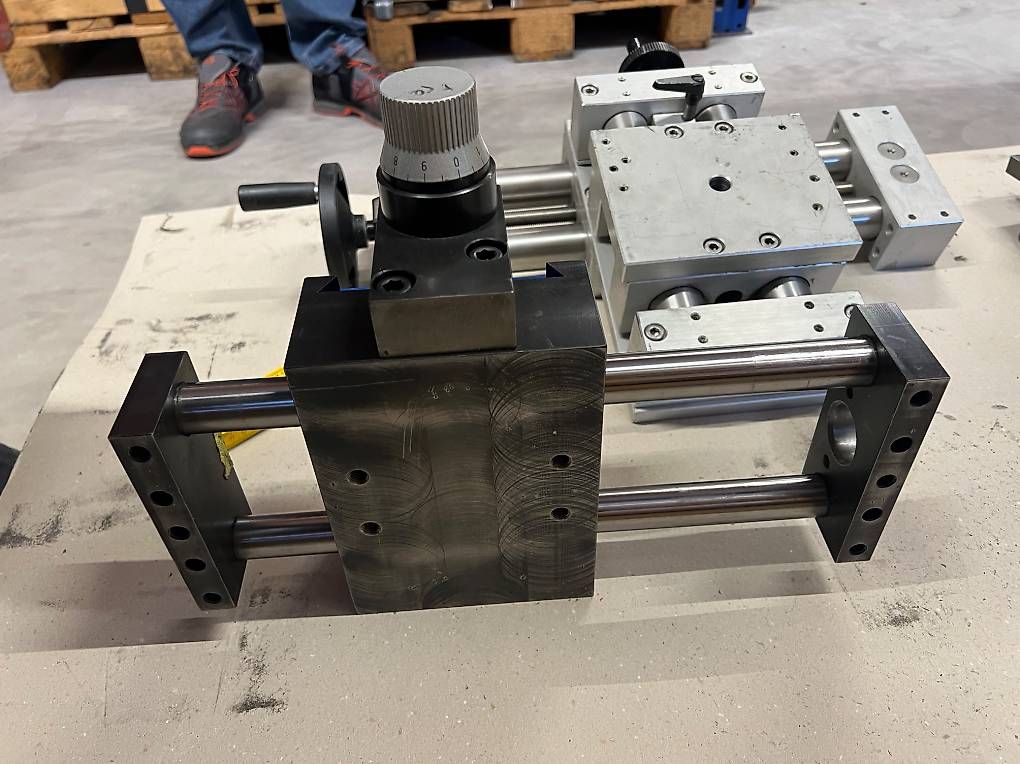 Altro per industria metallurgica: Kreuzschlitten – Usato da Brunnen venduto da san_9qlb 1