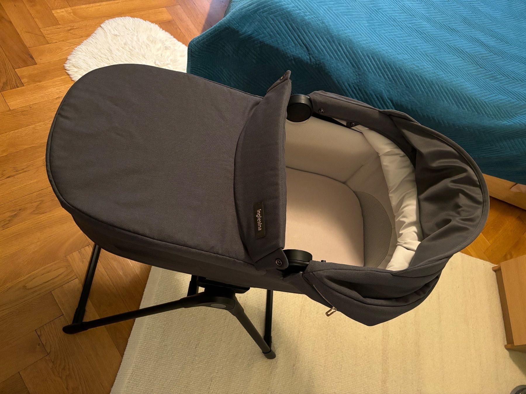 Inglesina Carrozzine: Inglesina Aptica Carrycot & standup – Usato da Basel venduto da ali_5w8q 1