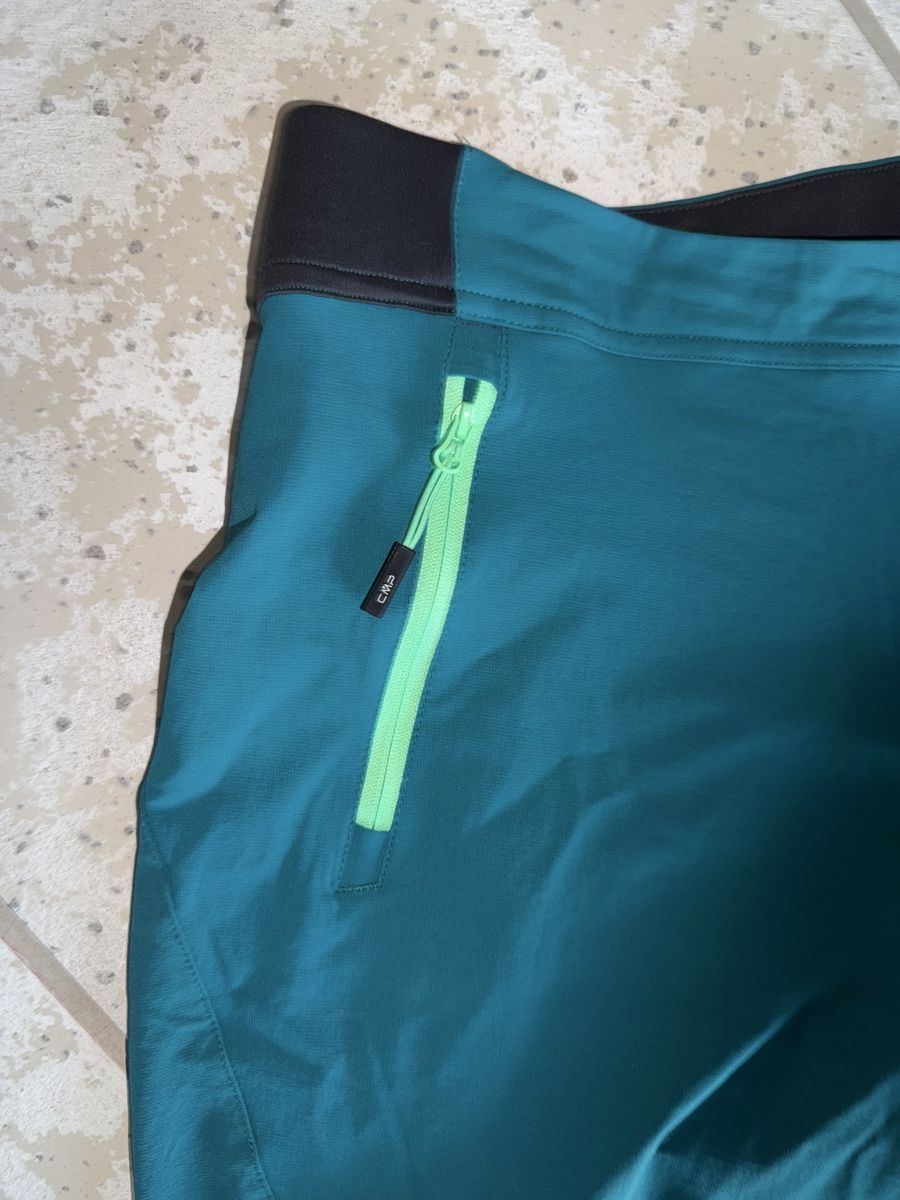 Pantaloni: Outdoor Shorts CMP XXL 52 neu – Nuovo (secondo la descrizione) da Dornach venduto da samuti 1