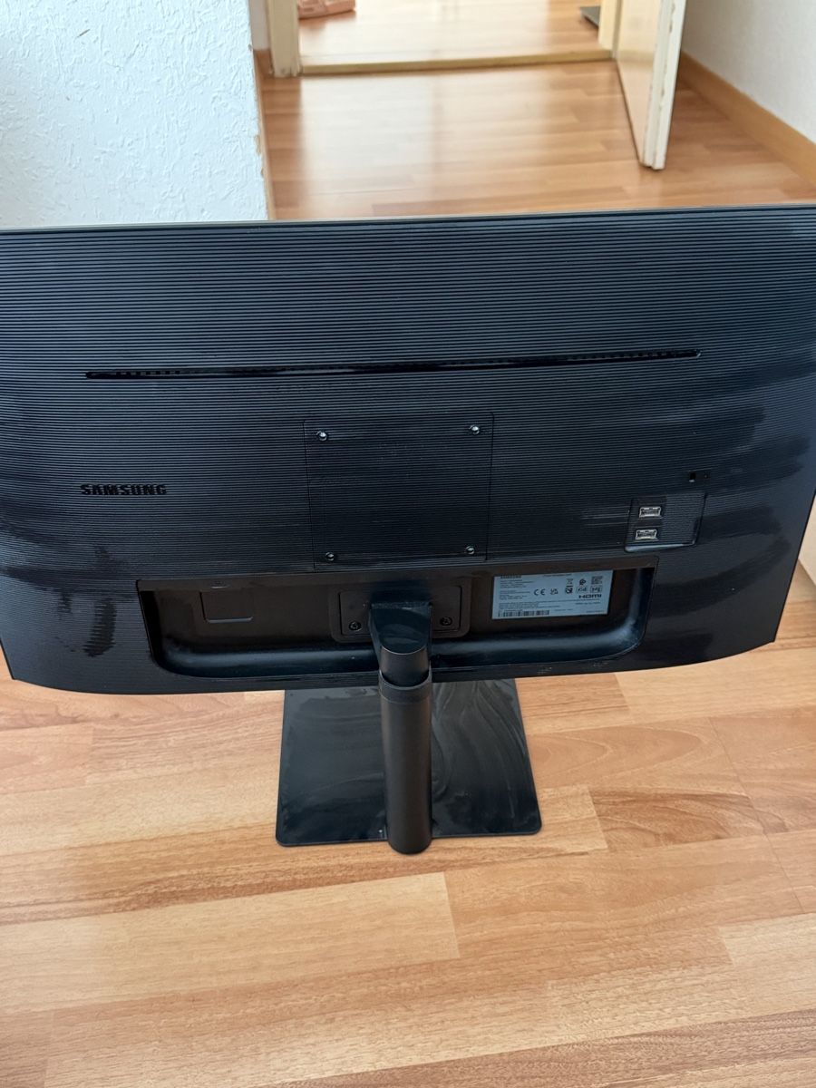 Ecrans: Samsung Arbeit Monitor – Neuf (Voir description) à Arbon par lea_h6r7 2
