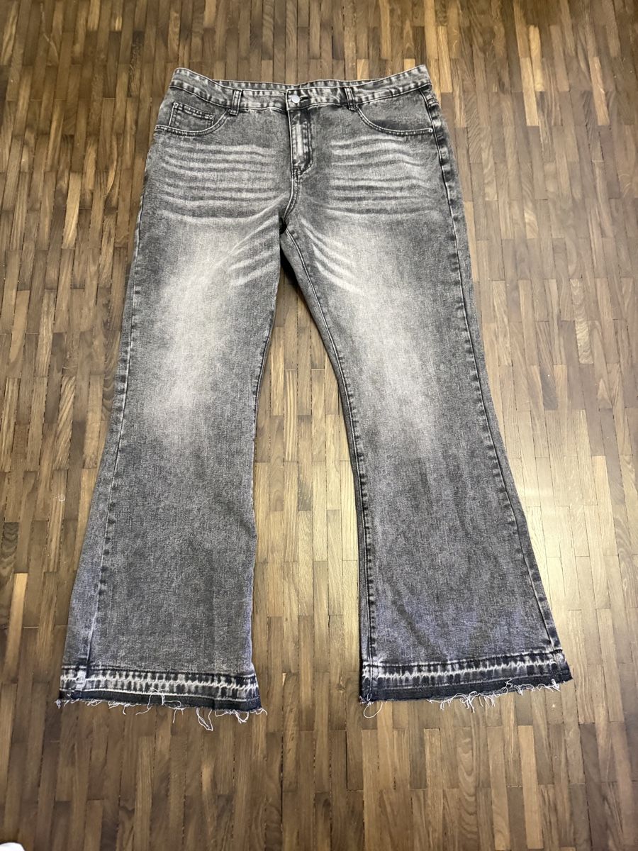 Jeans: Flared Jeans brandnew – Neu (gemäss Beschreibung) aus Chur von sil_v7n6