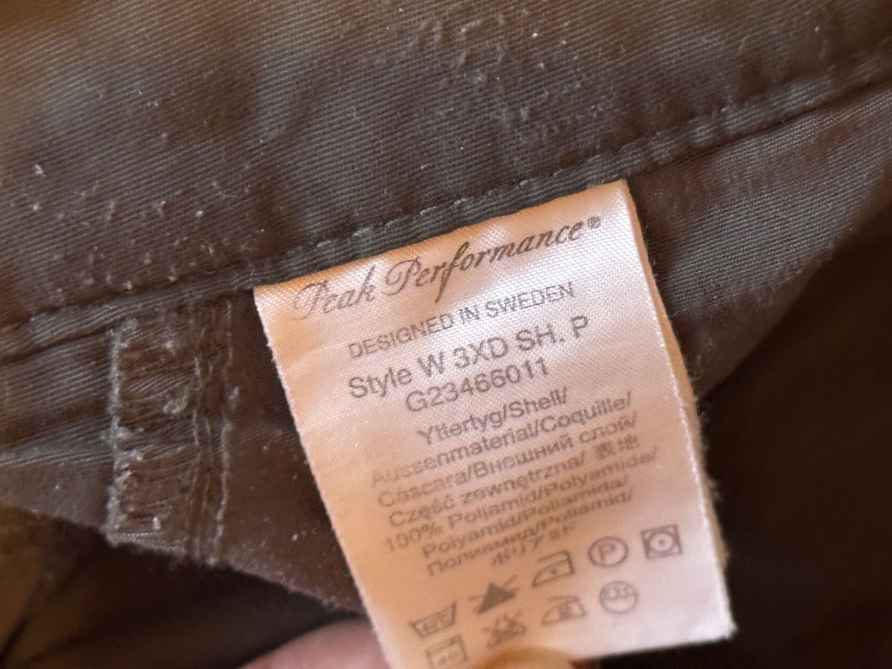 Peak Performance Hosen: Peak performance pantalon 3/4 gr M – Gebraucht aus Ovronnaz von Etagne68 3