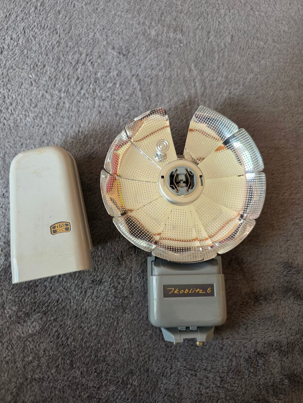 Zeiss Fotocamera: Zeiss Ikon Contaflex Kleinbild-Spiegelreflex Blitz Kamera – Usato da Stein SG venduto da nxr_vzv9 2
