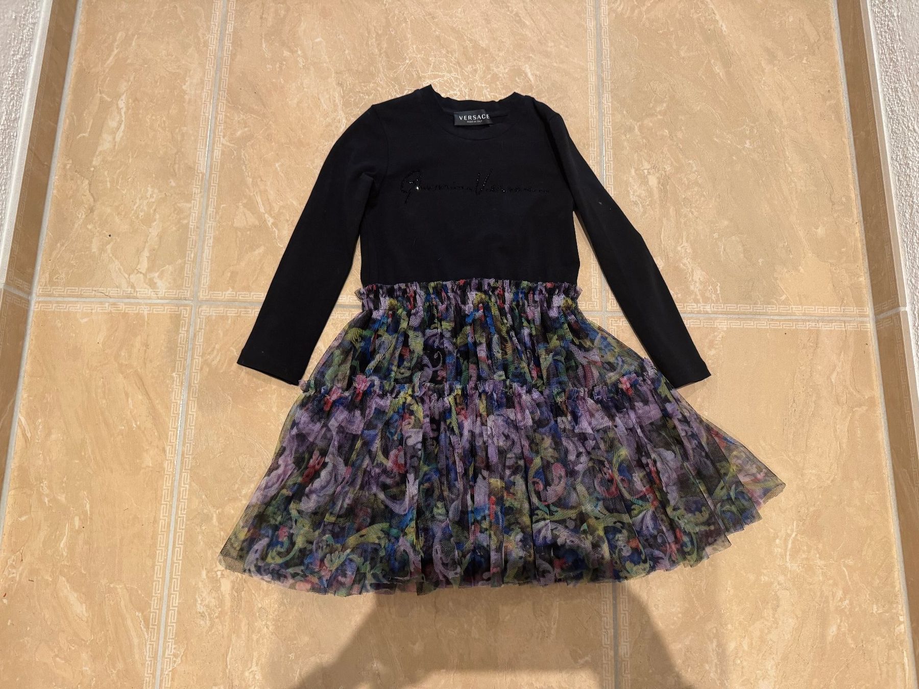 Versace Vestiti & Gonne: Versace NWT wunderschönes Kleid, 4-5J Np 465 Fr – Nuovo (secondo la descrizione) da Klingnau venduto da Markus14 1