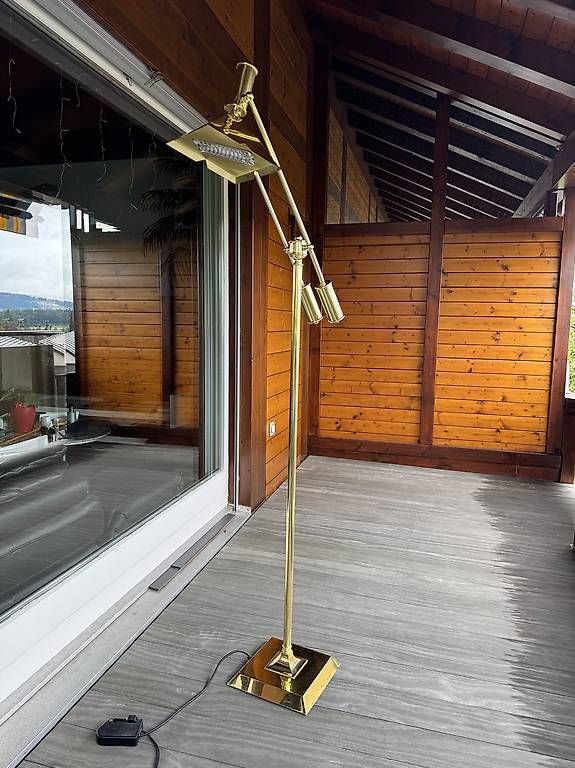 Lampes: Massive Messing-Stehlampe, Vintage, elegant & stabil – D'occasion à Sarmenstorf par Dennis_Bachmann