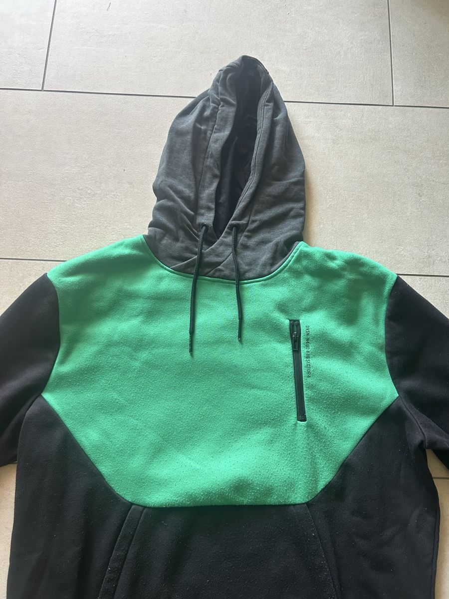 Pulls & Sweat-shirts: Pullover Schwarz- Grün – D'occasion à Maisprach par _aliciarebecca_ 1