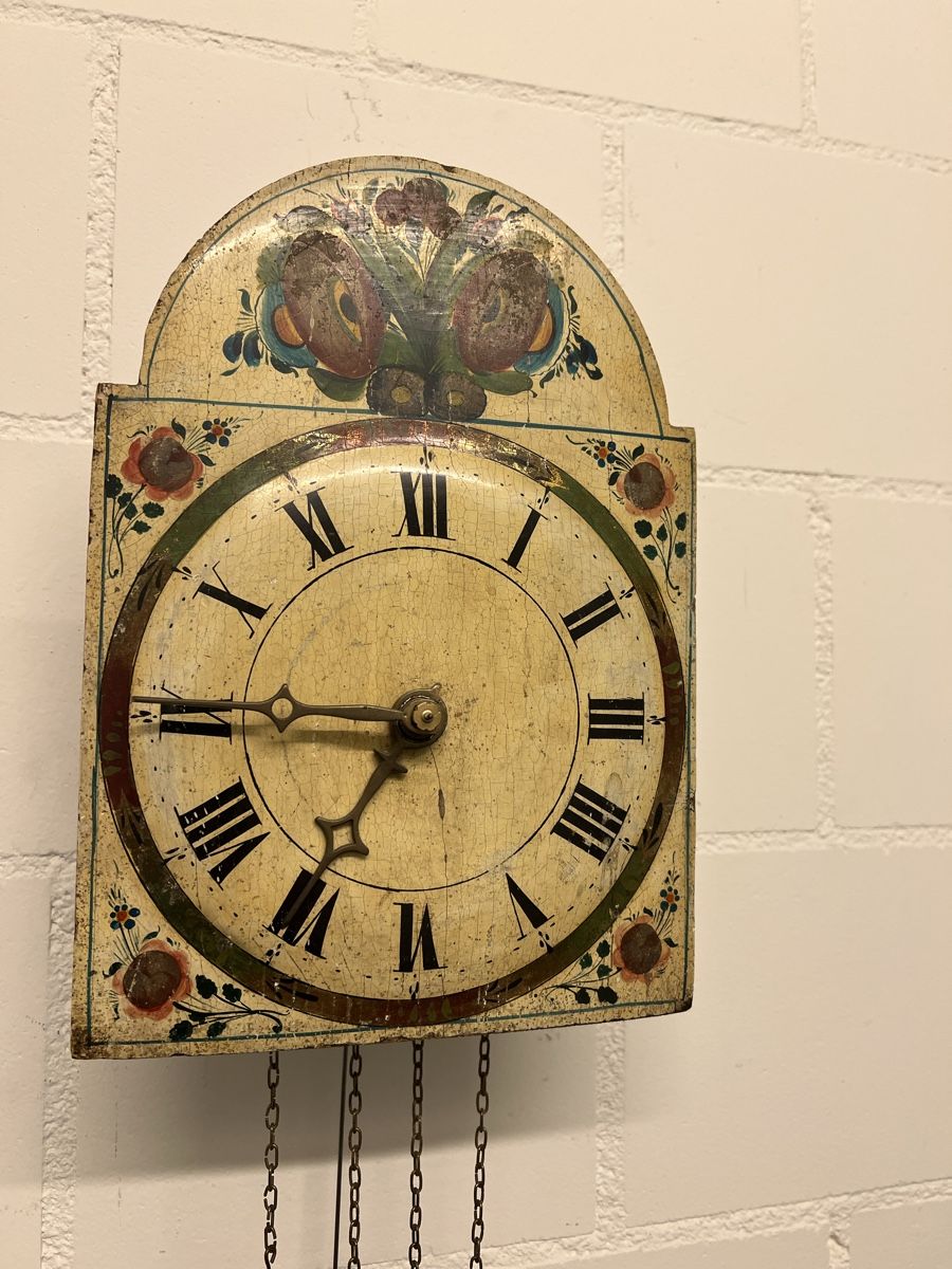 Orologi da terra & Orologi da parete: Schwarzwald Lackschild Uhr ca. 1880 – Usato da Igis venduto da Haupt48 1