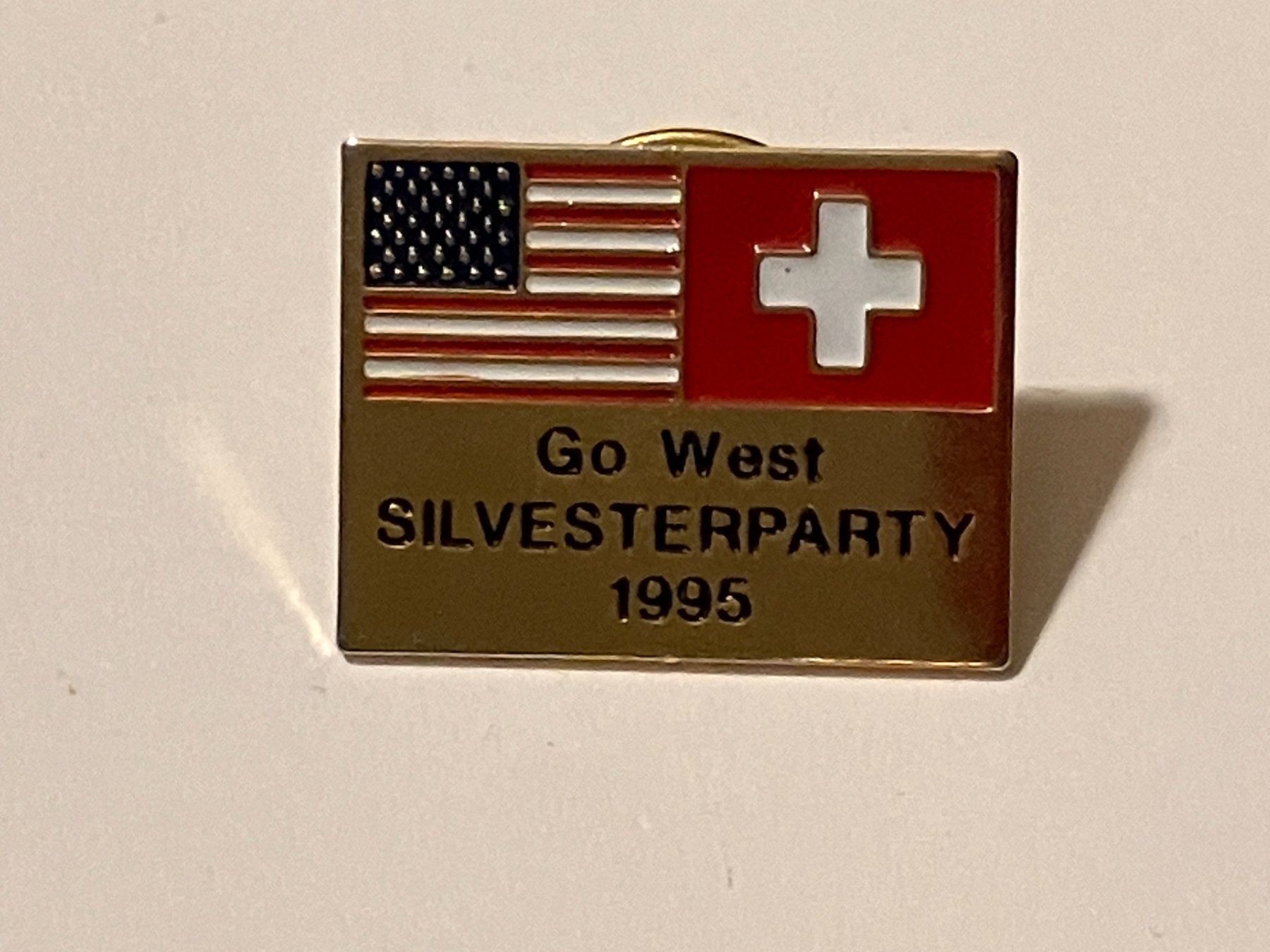 Placchette & Badge: 1 Pin Go West Silvesterparty 1995 – Usato da Basel venduto da djwwpp