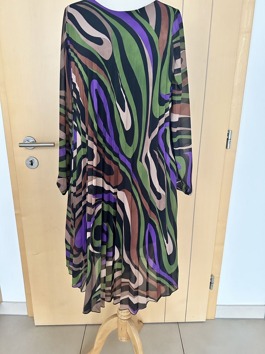 Vestiti: Kleid cartoon – Usato da visp venduto da Kmemo1
