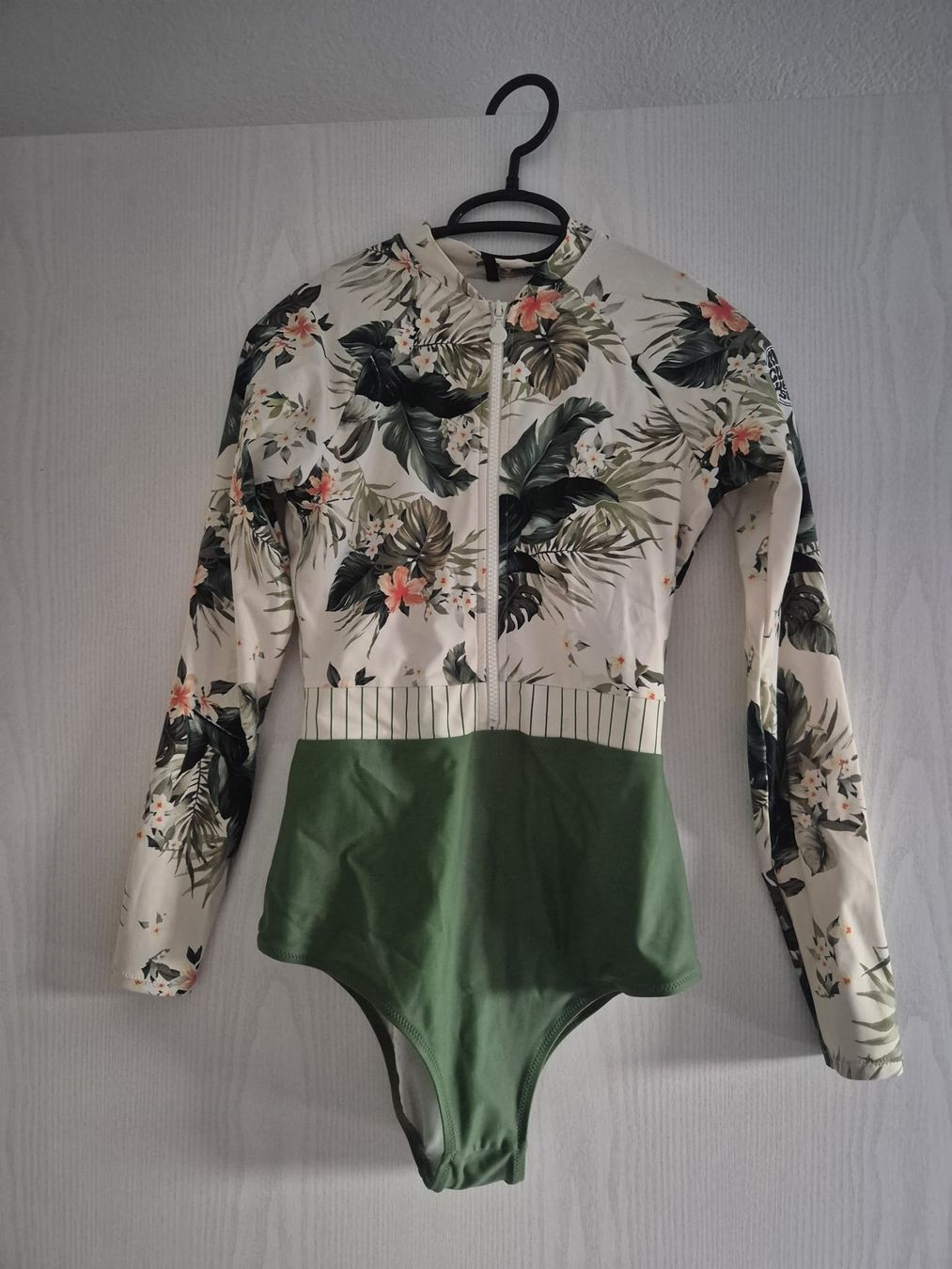 Rip Curl Maillots de bain & Bikinis: Ripcurl Badeanzug Lycra Damen Langarm Grösse S – Neuf (Voir description) à Münsingen par jahflow