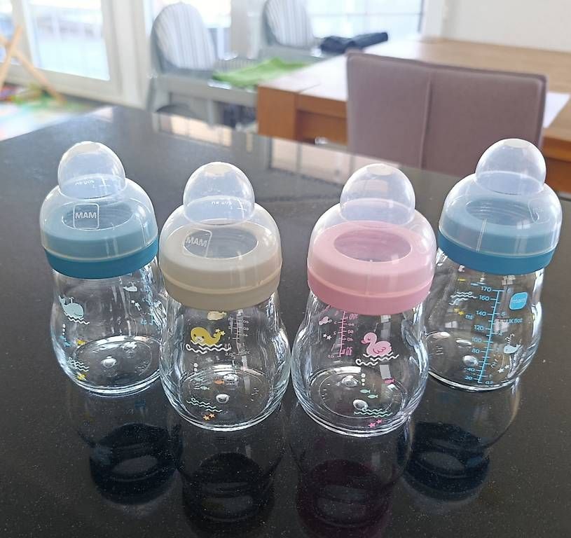 Mam Baby-Mahlzeiten: Mum Glasflaschen – Gebraucht aus Rorschacherberg von Wise93