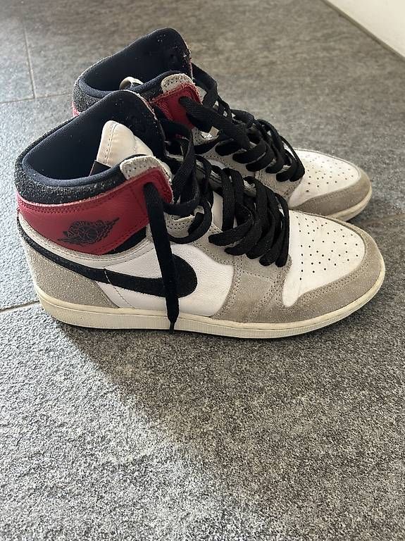 Jordan Herrenschuhe: Nike Jordan 1 High – Gebraucht aus Breganzona von ros_mwh7
