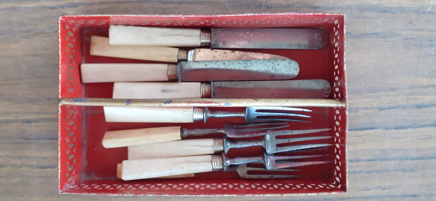 Giocattoli: Puppenstube antik Geschirr – Usato da Mörschwil venduto da lindaswunderkiste 2