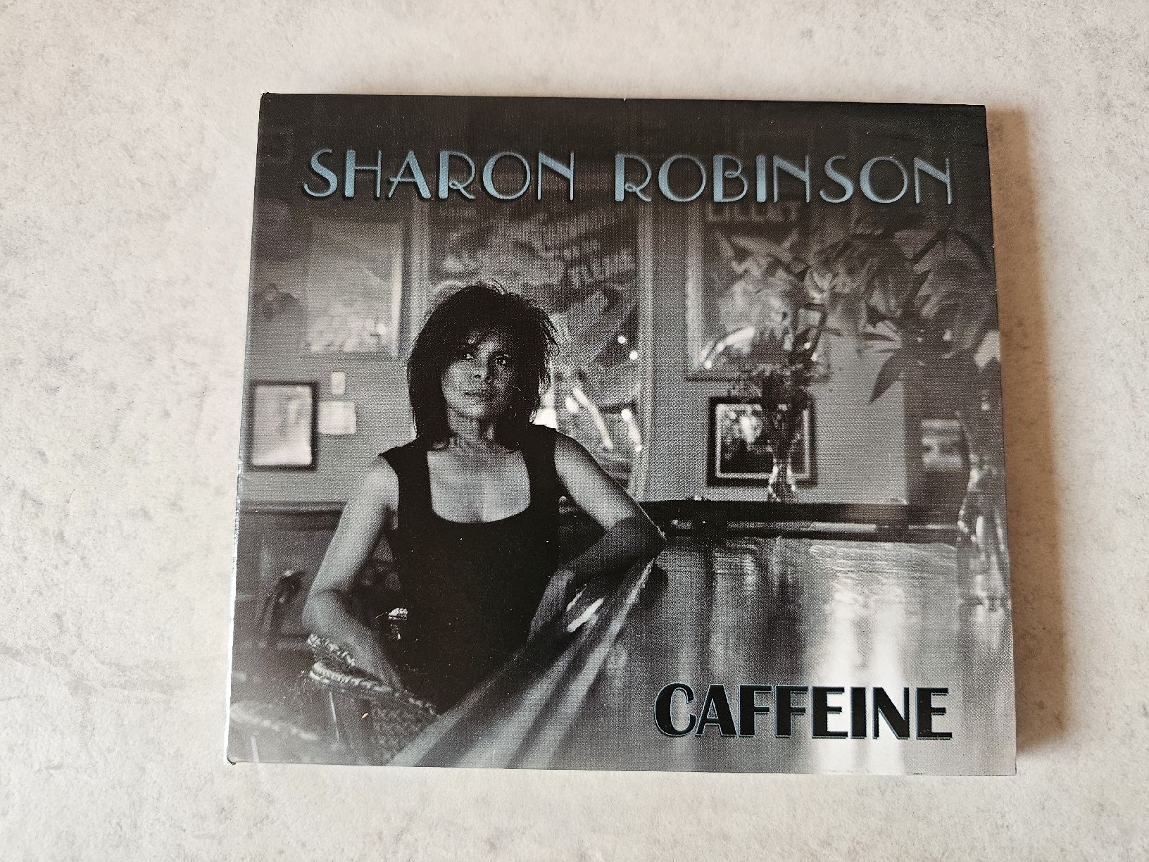 CDs: Sharon Robinson  -  Caffeine – D'occasion à Schneisingen par backstore24