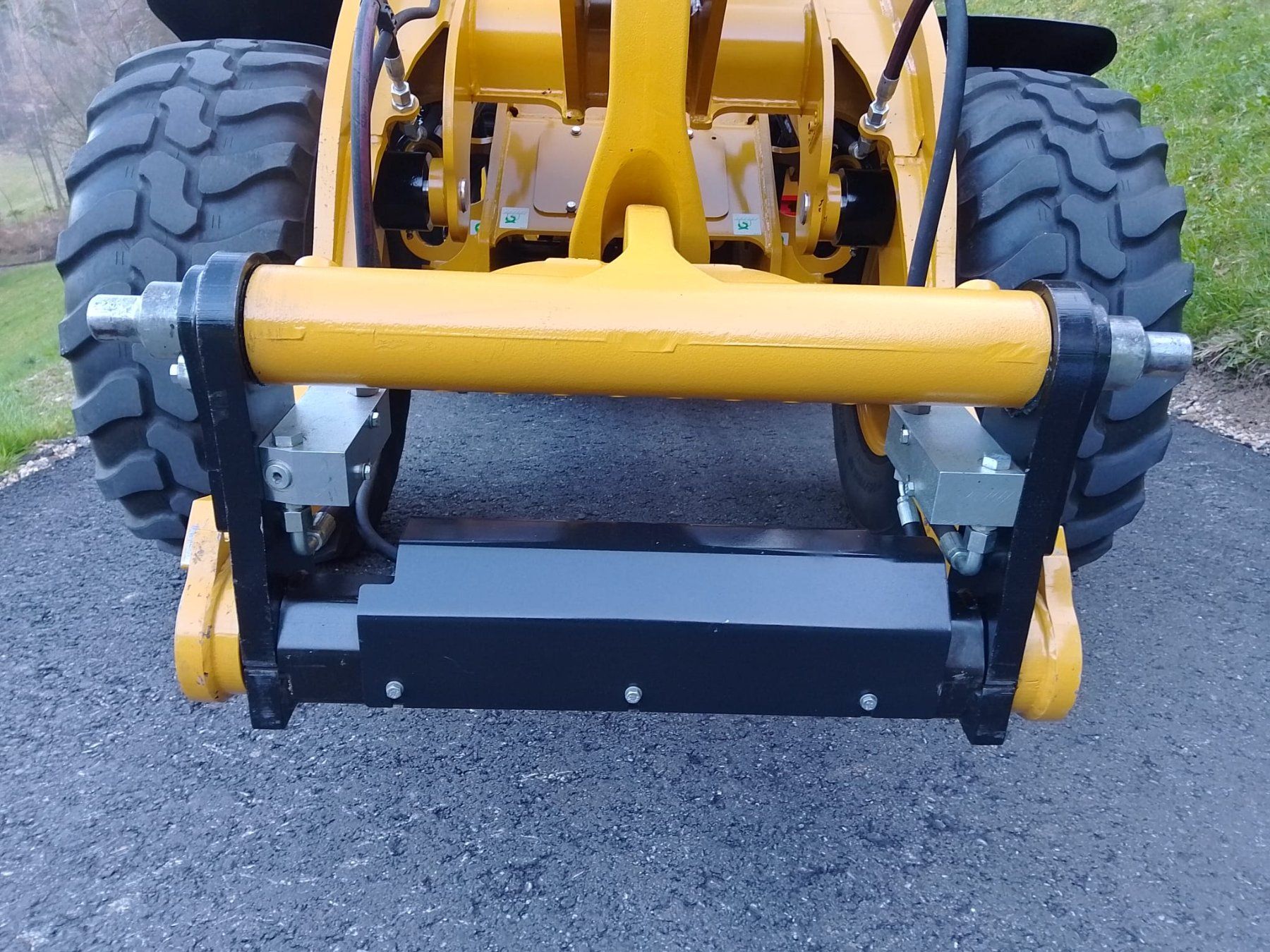 Caterpillar Chargeur de ferme: Cat 906H2 Radlader – D'occasion à Eptingen par JDK01 3