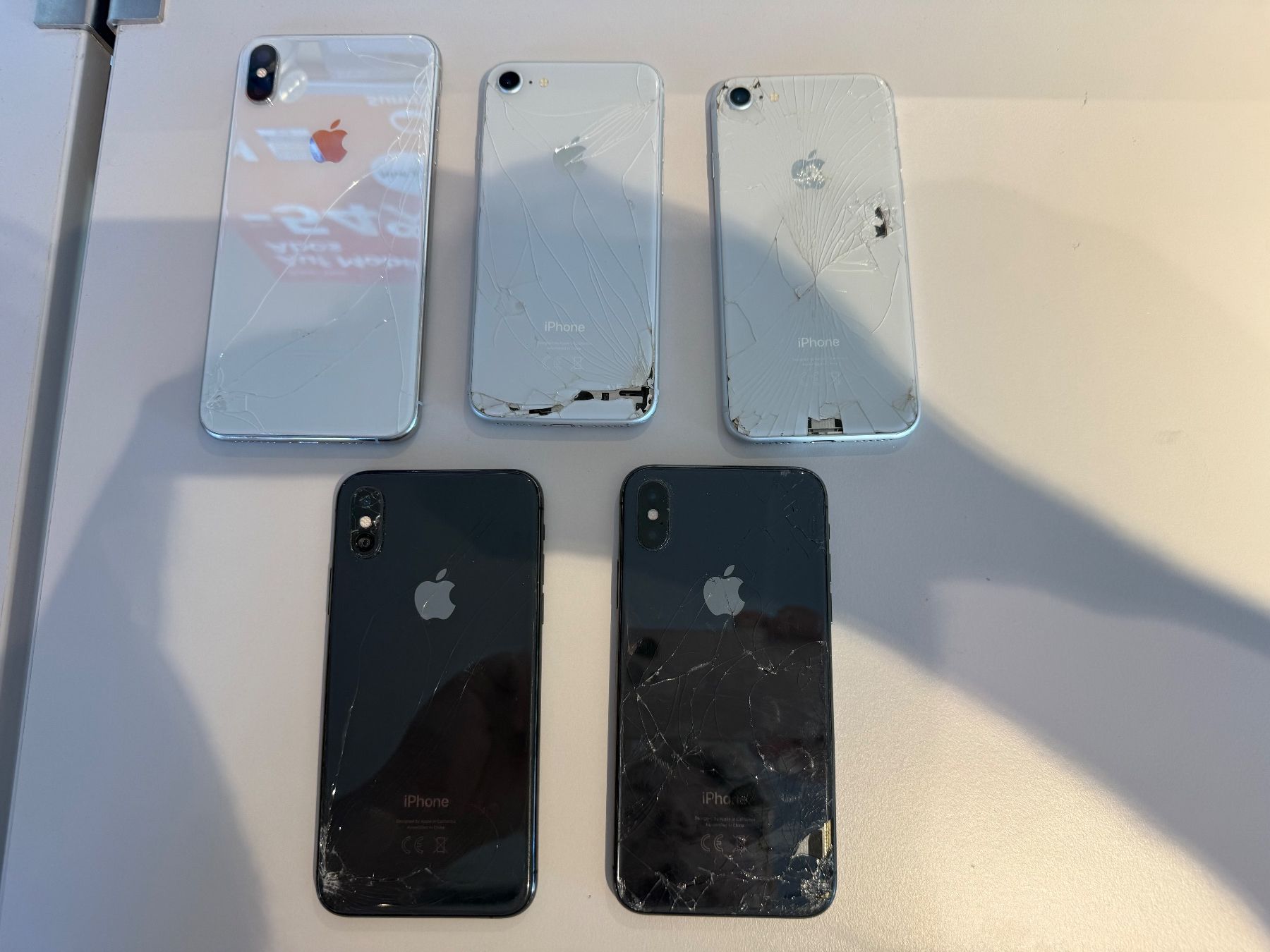Apple Handys / Smartphones: 5 Stück iPhones – Gebraucht aus Siebnen von icrservicesolutions 1