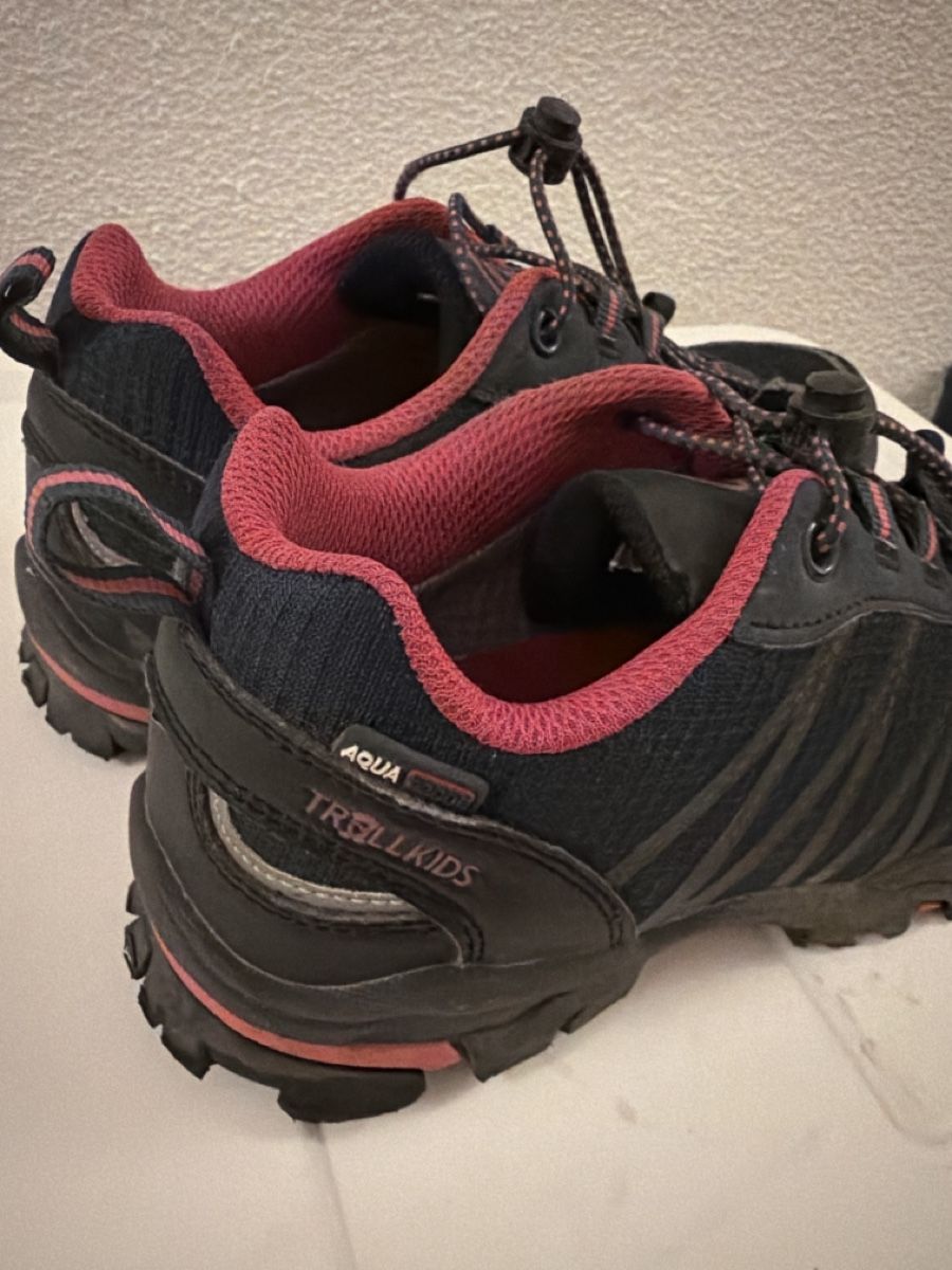 Scarpe per ragazzi: Trollkids Trekkingschuhe Gr. 35 Wanderschuhe – Usato da Luzern venduto da caracena 1