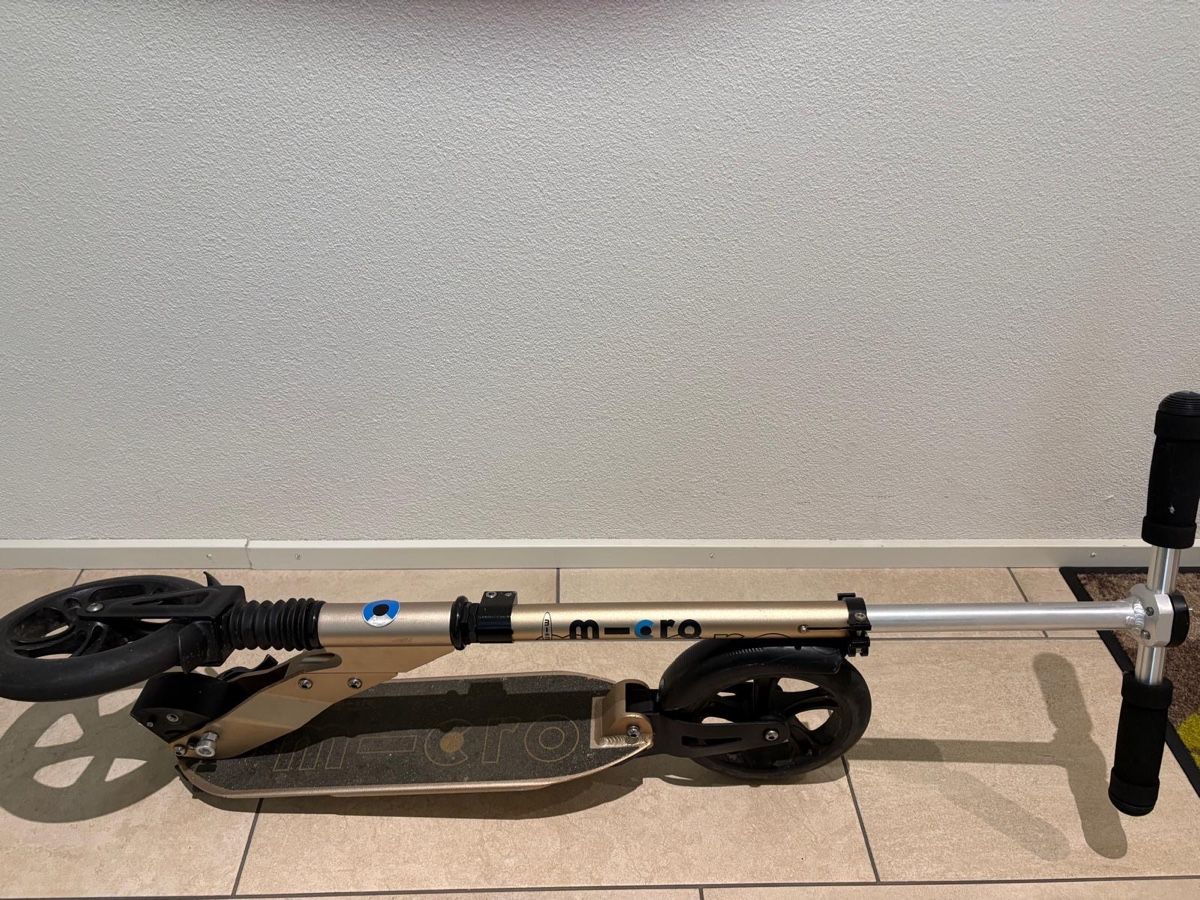 Micro Kickboard: Micro Trottinette Gold/ Bronze – Usato da Wangen b. Olten venduto da Eyluelgoek 2