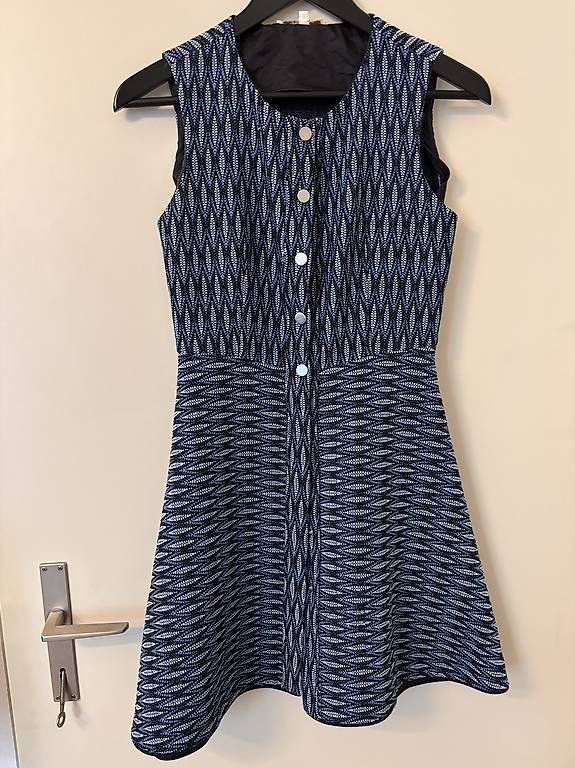 Vestiti: Maje Kleid Grösse 1 – Usato da Zürich venduto da AnnaPech