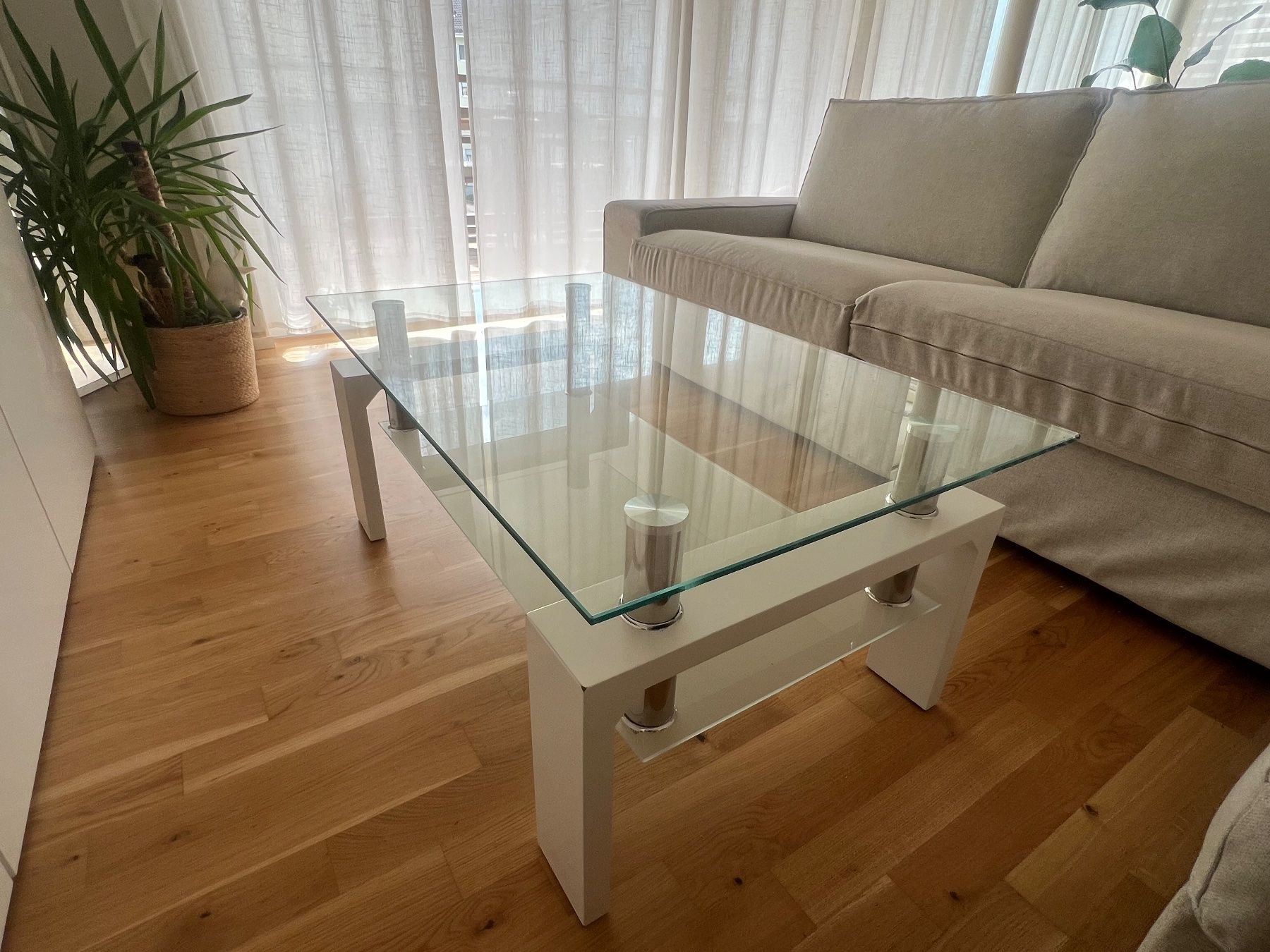 Tables: Moderner Couchtisch mit Glas – D'occasion à Uster par Svenjap7