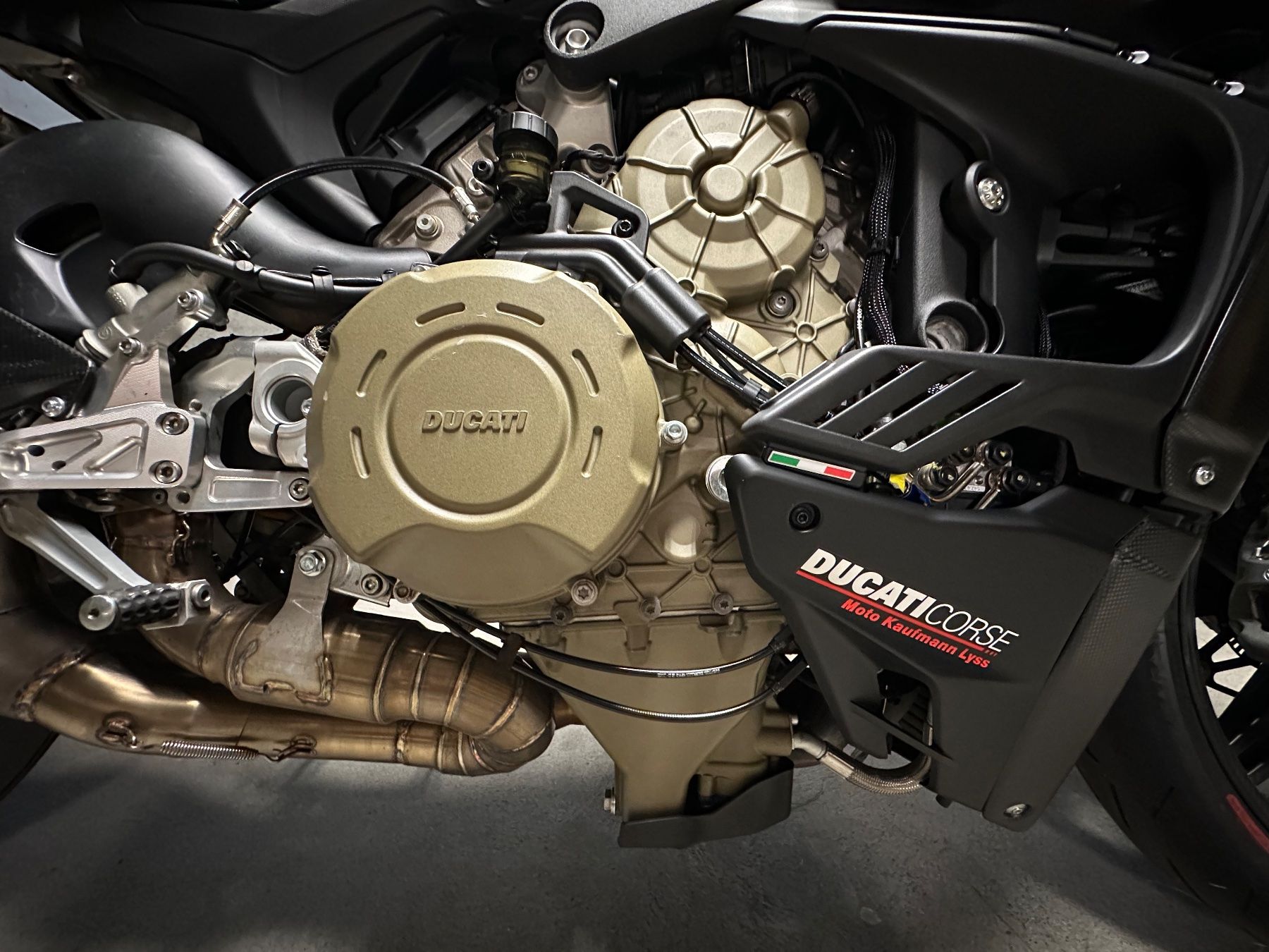 Ducati Strasse: DUCATI Streetfighter V4 SP – Gebraucht aus Bassersdorf von Manumission 7