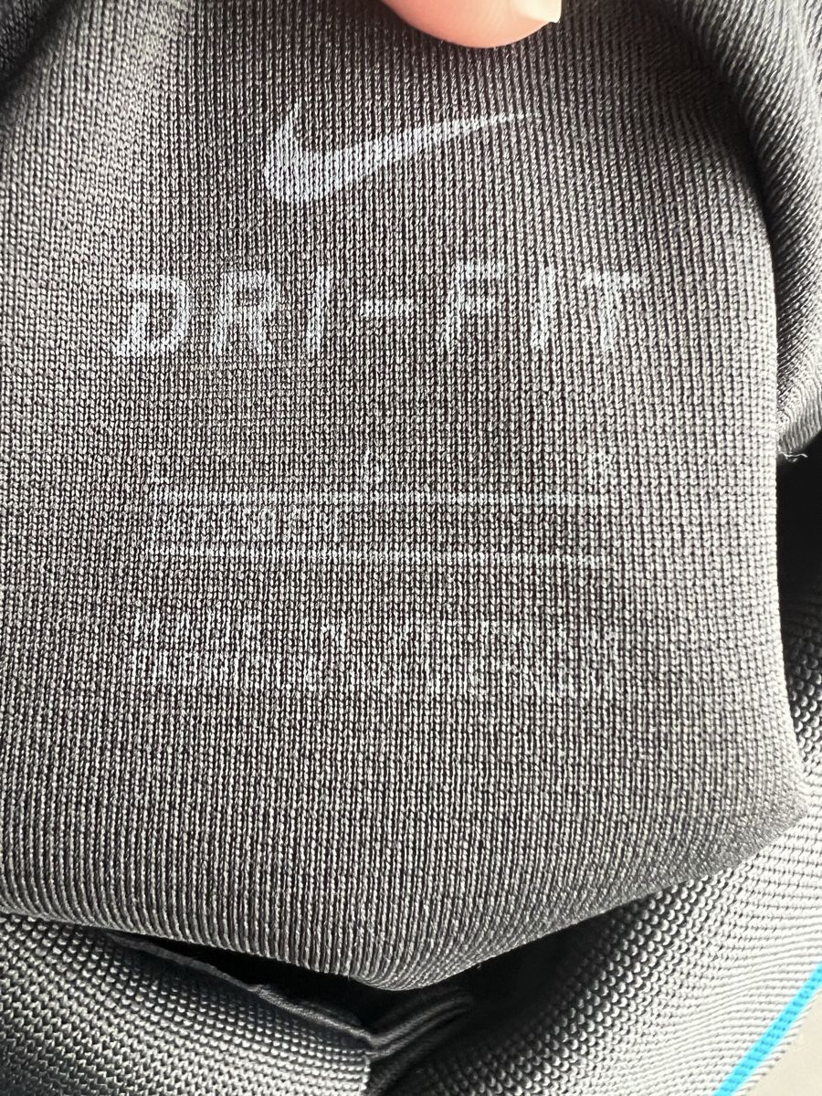 Nike Hemden, T-Shirts & Polos: Nike - polo - taille env 12 ans – Gebraucht aus Ste-Croix von Caramel31 1