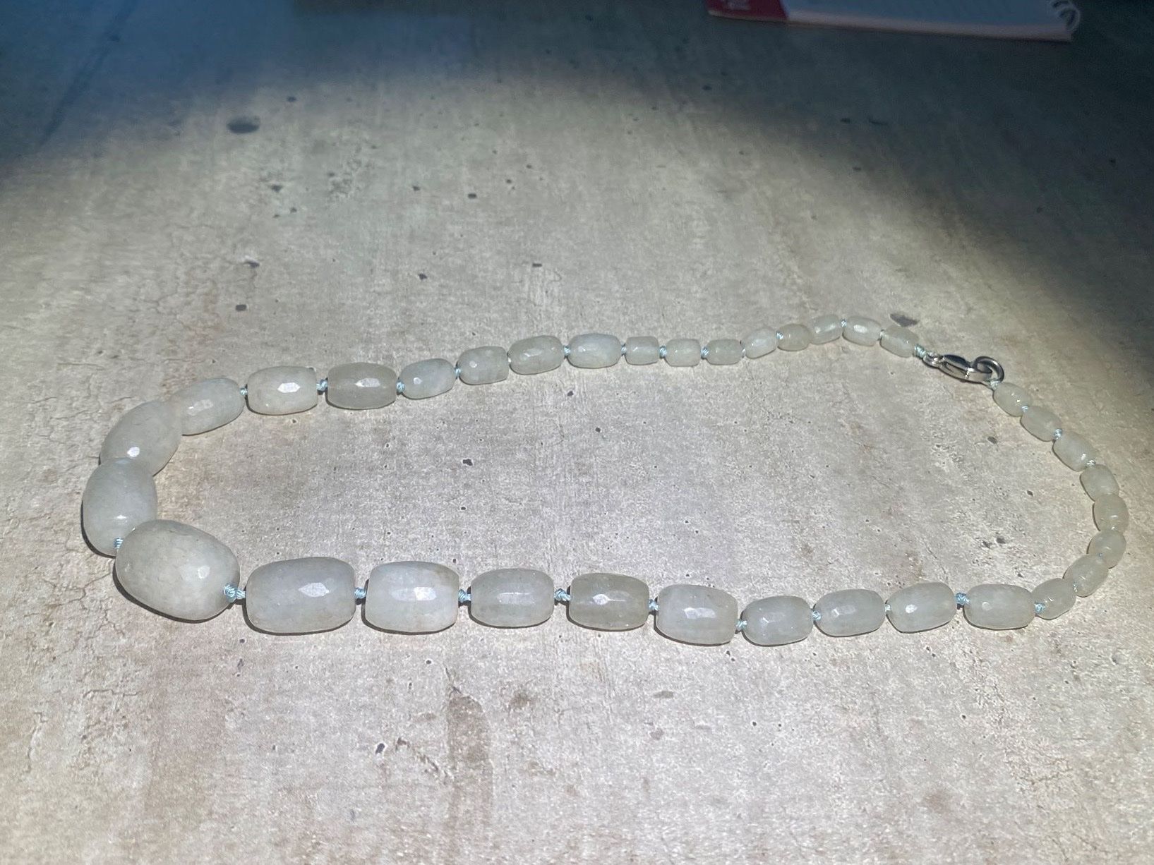 Catenine: weisse Jade - natürlich - Edelstein Halskette – Nuovo e nell'imballaggio originale da Laax GR venduto da krippenfiguren-laax 7