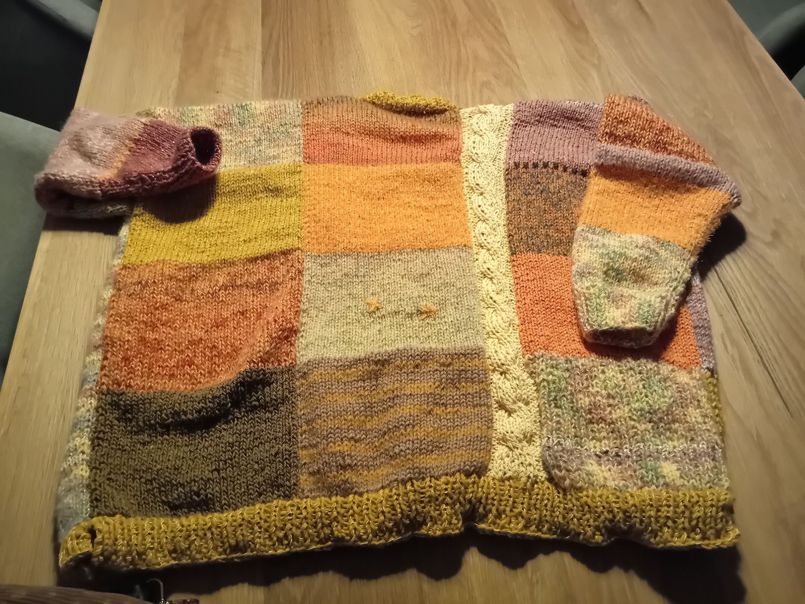 Giacche: Warme, handgestrickte Patchwork-Jacke,gr.44 – Nuovo (secondo la descrizione) da Burgdorf venduto da carodesign1 1