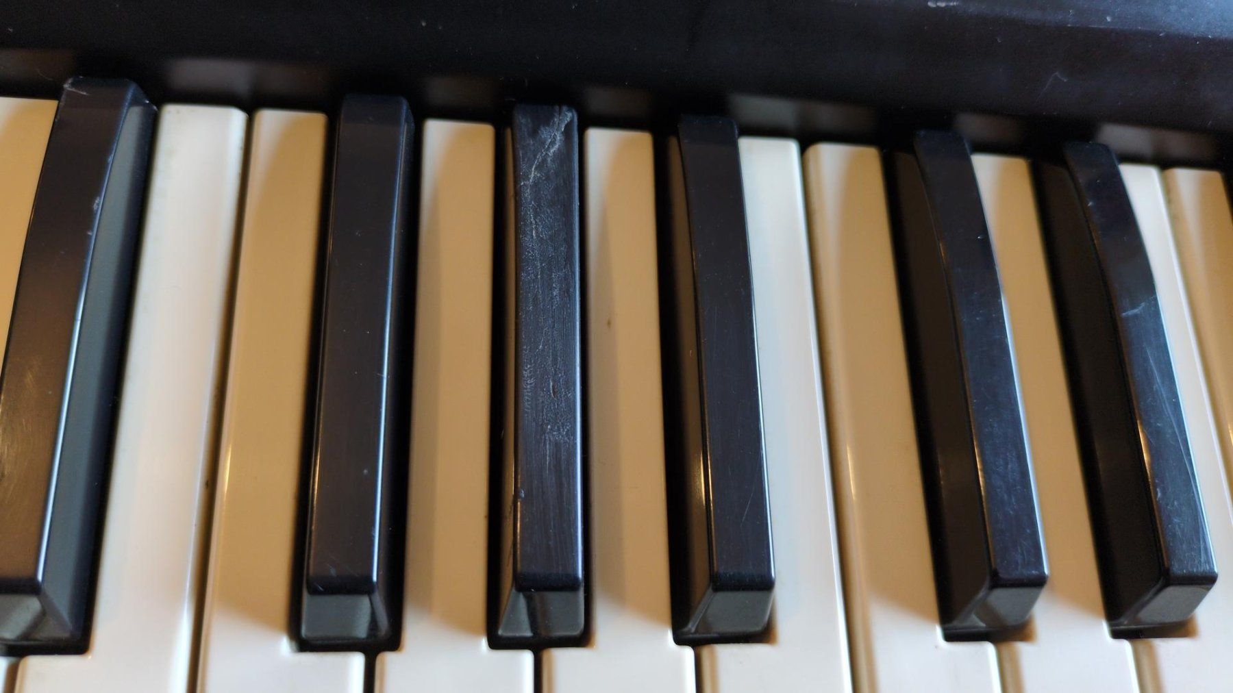 Roland Musikinstrumente: Roland SH-7 – Gebraucht aus Vevey von OddEcho 7