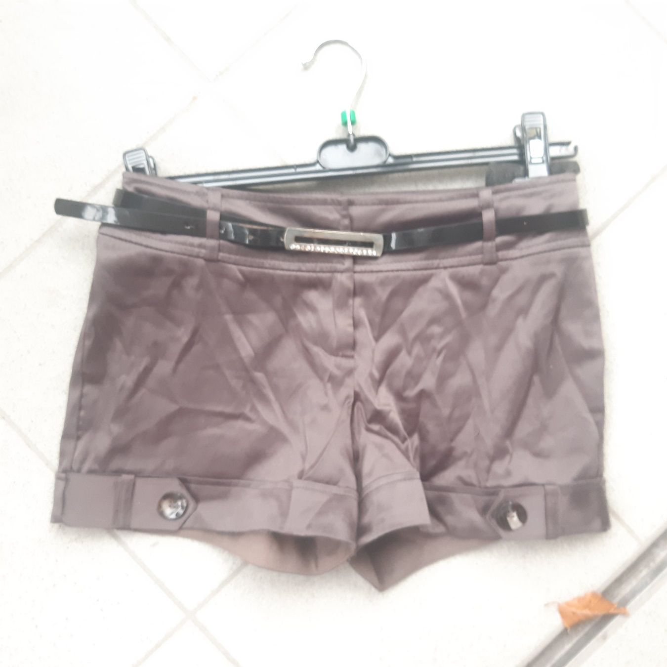 Pantalons: Schicke Sommer-Shorts mit Gürtel – D'occasion à Horgen par Amanda30 1